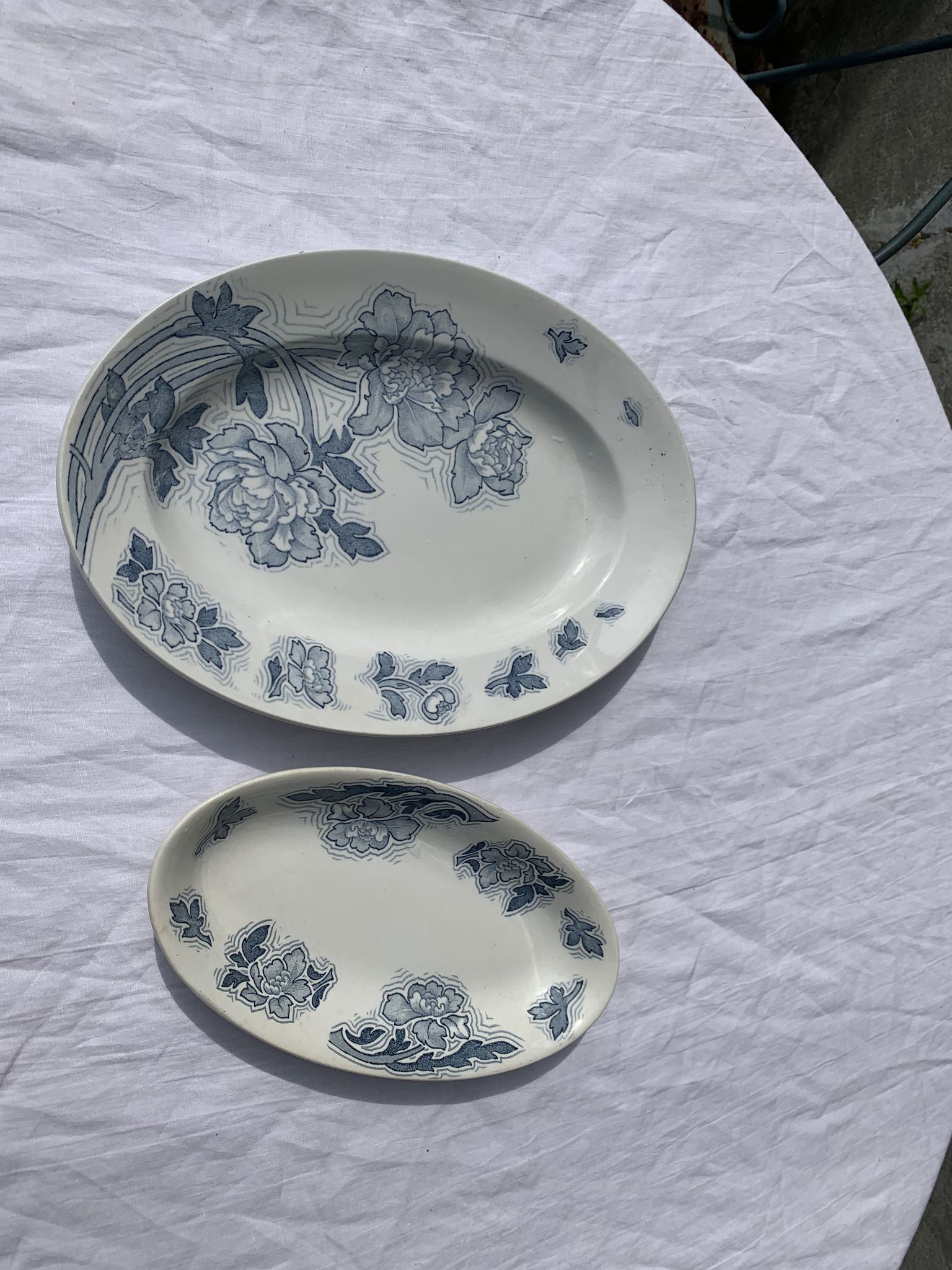 Two dishes of service model Floréal luneville K & G vintage and collector