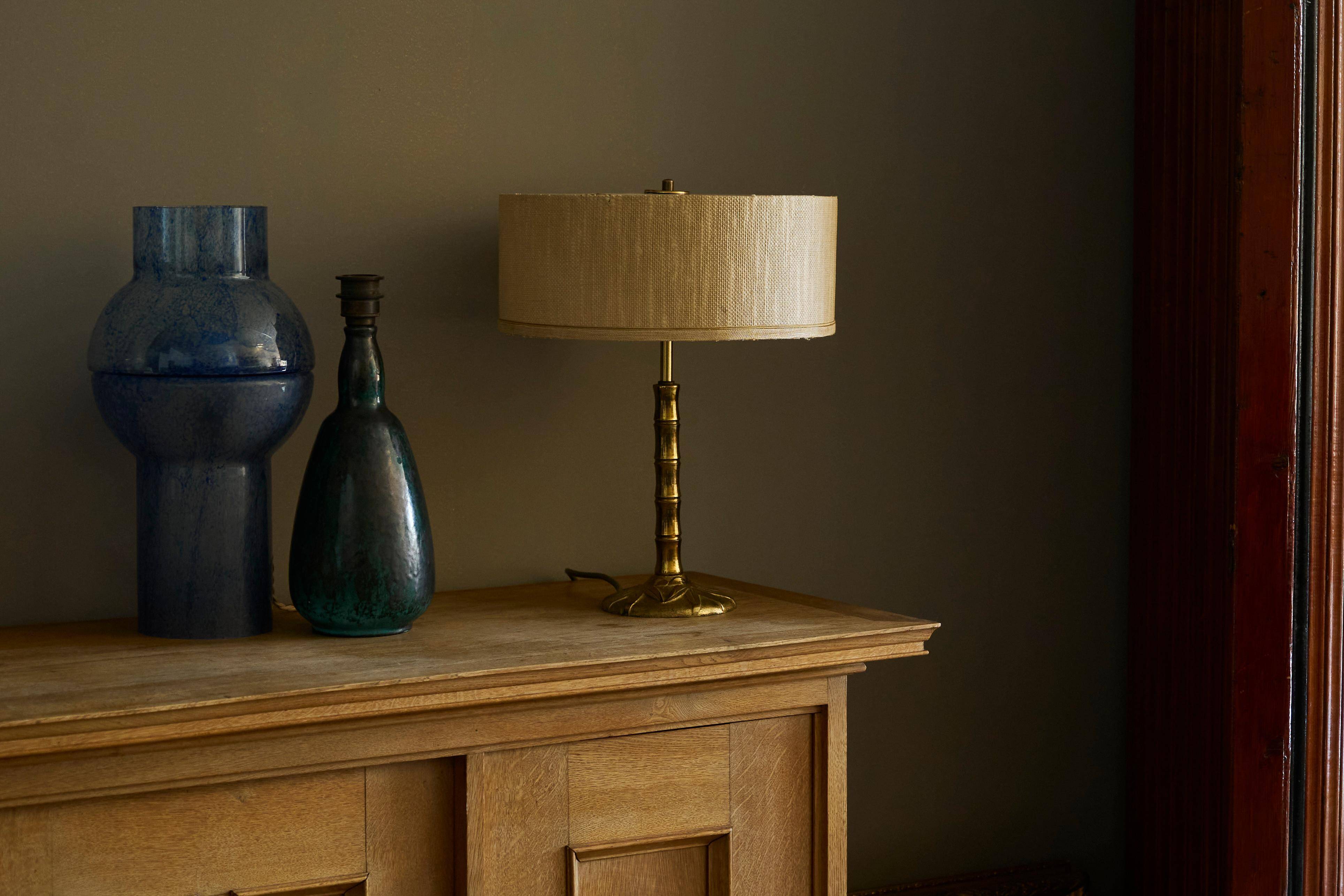 "Faux Bamboo" table lamp in patinated brass from the 1960s.