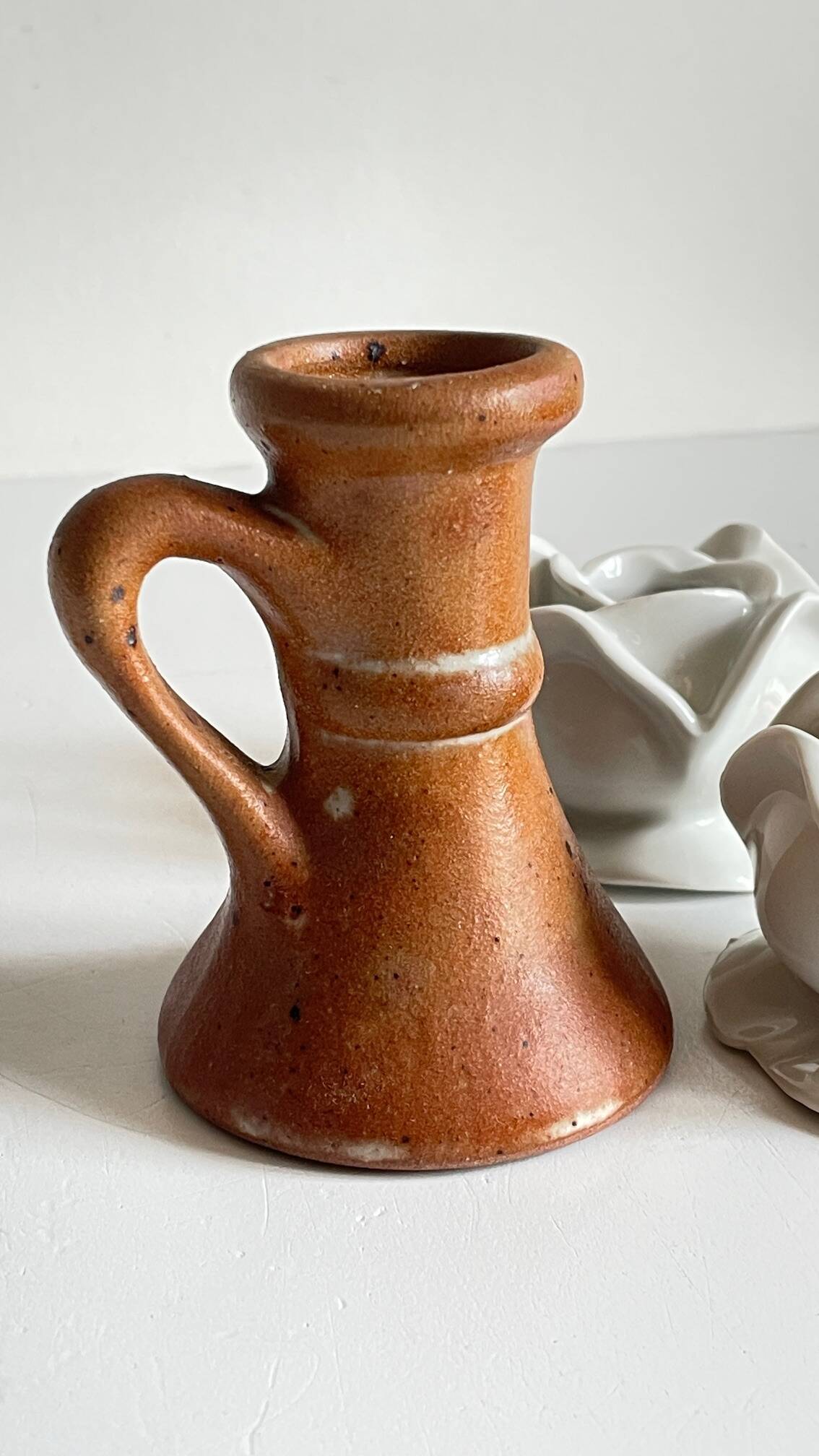 Lot bougeoirs porcelaine et grès vintage