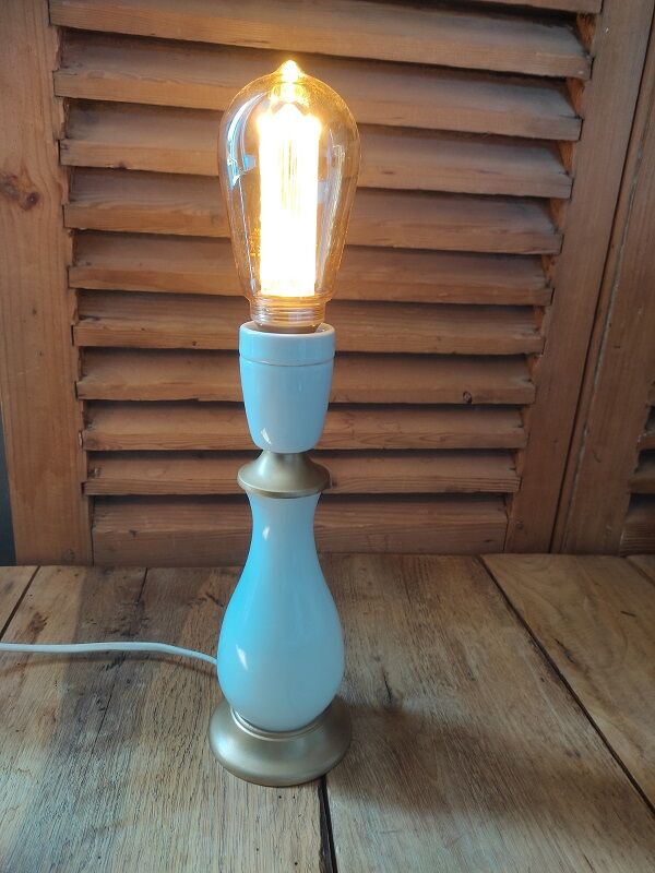 Bedside lamp brass glass white porcelain old vintage dp 0522007