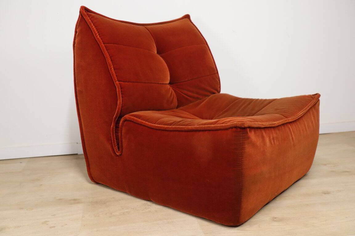 Vintage velvet armchair, 1970