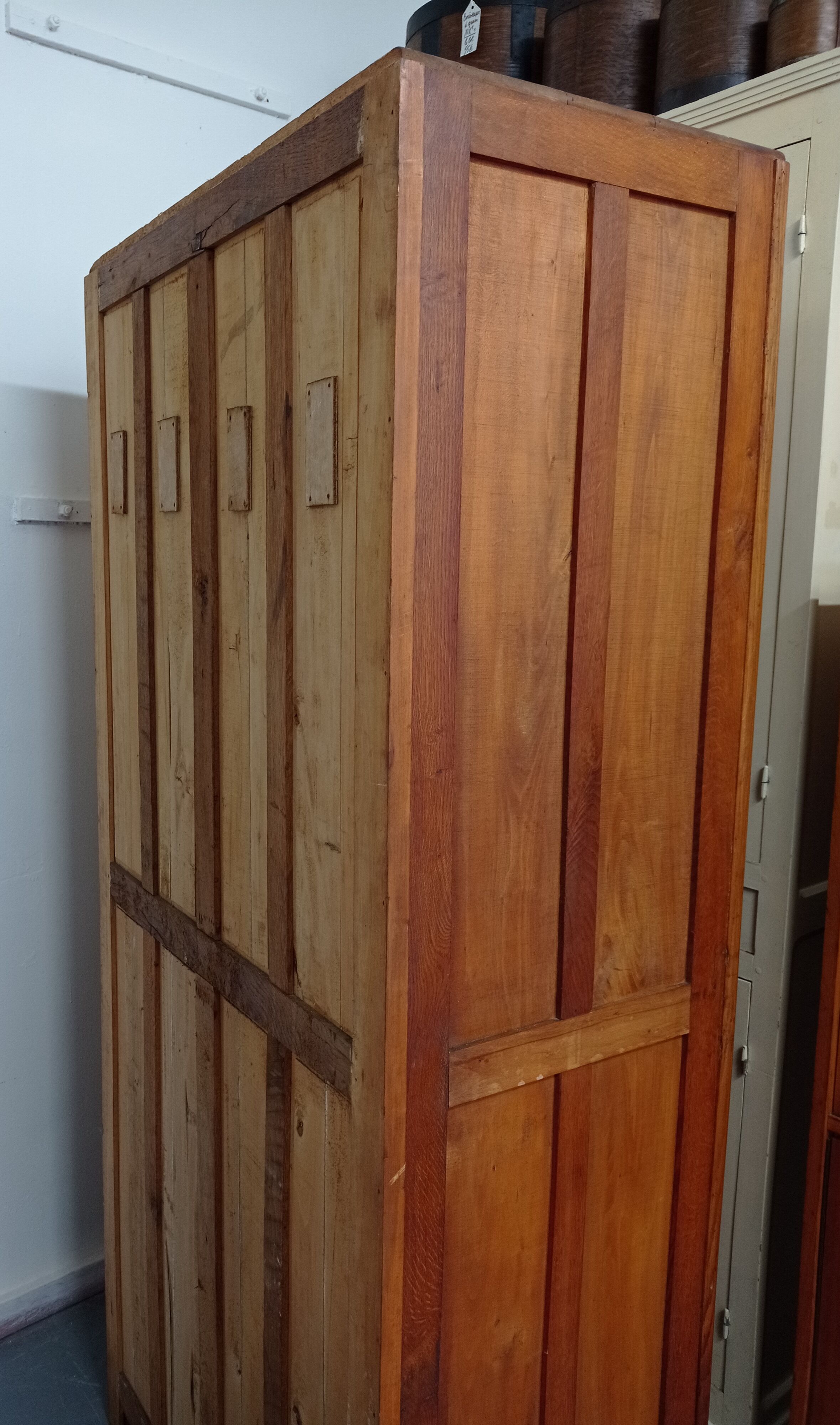 Oak cloakroom from the 40s