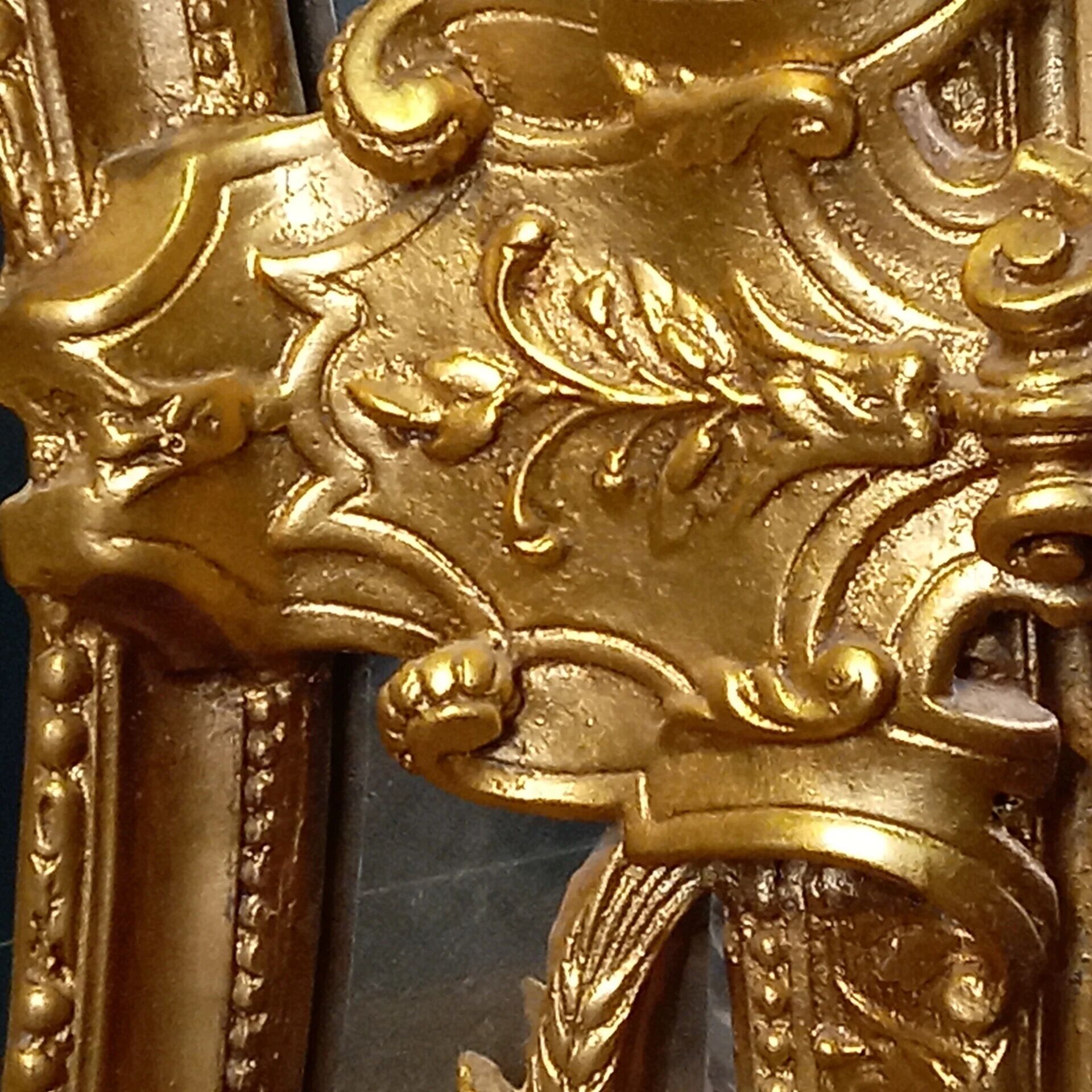 Miroir ovale vintage de style Rococo Louis XV