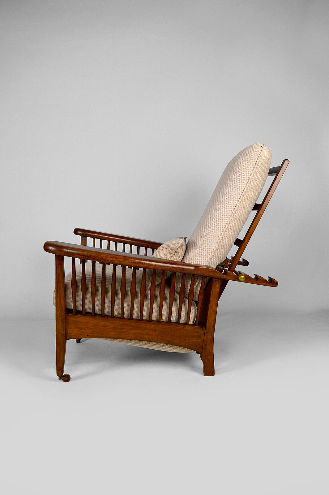Morris Arts & Crafts armchair, United Kingdom, circa 1900