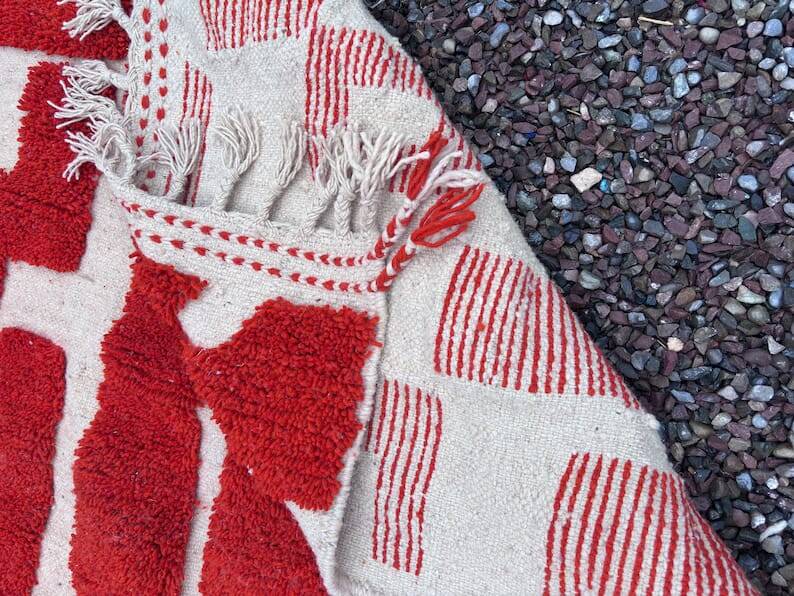 Handmade traditional pure wool rug, red, size 150 x 250 cm.