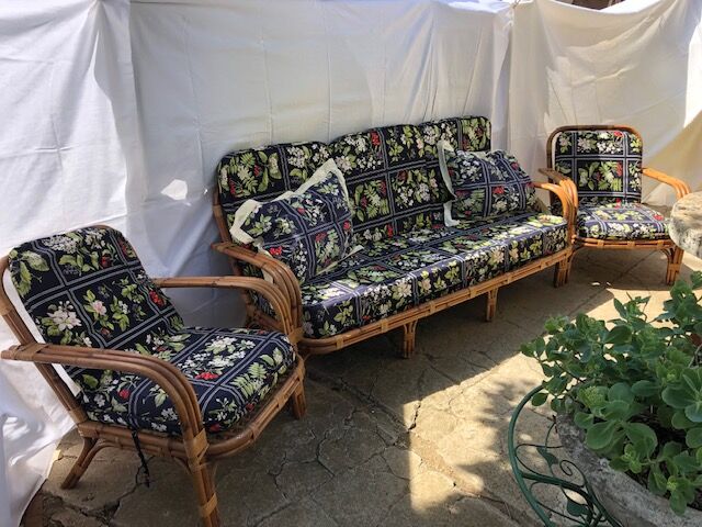 Set in vintage rattan sofa 3-seater seating and 2 seats