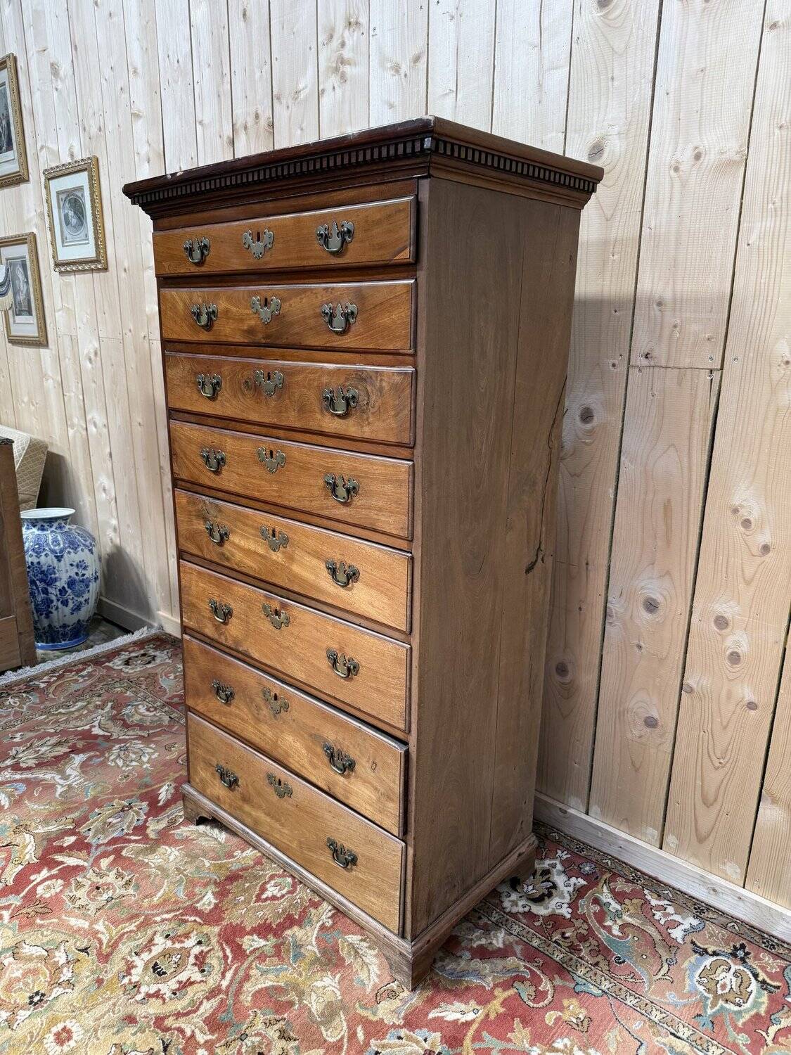 Semainier - Chiffonier - Commode haute anglaise