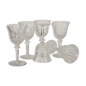 Série de 6 verres à vin de Bourgogne n°3 en cristal taillé Saint-Louis modèle Tommy