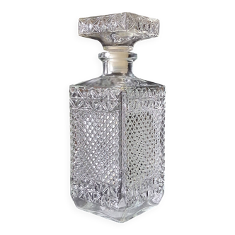 Very nice whisky/juice carafe in glass in very good condition.