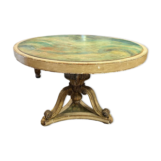 Round pedestal table
