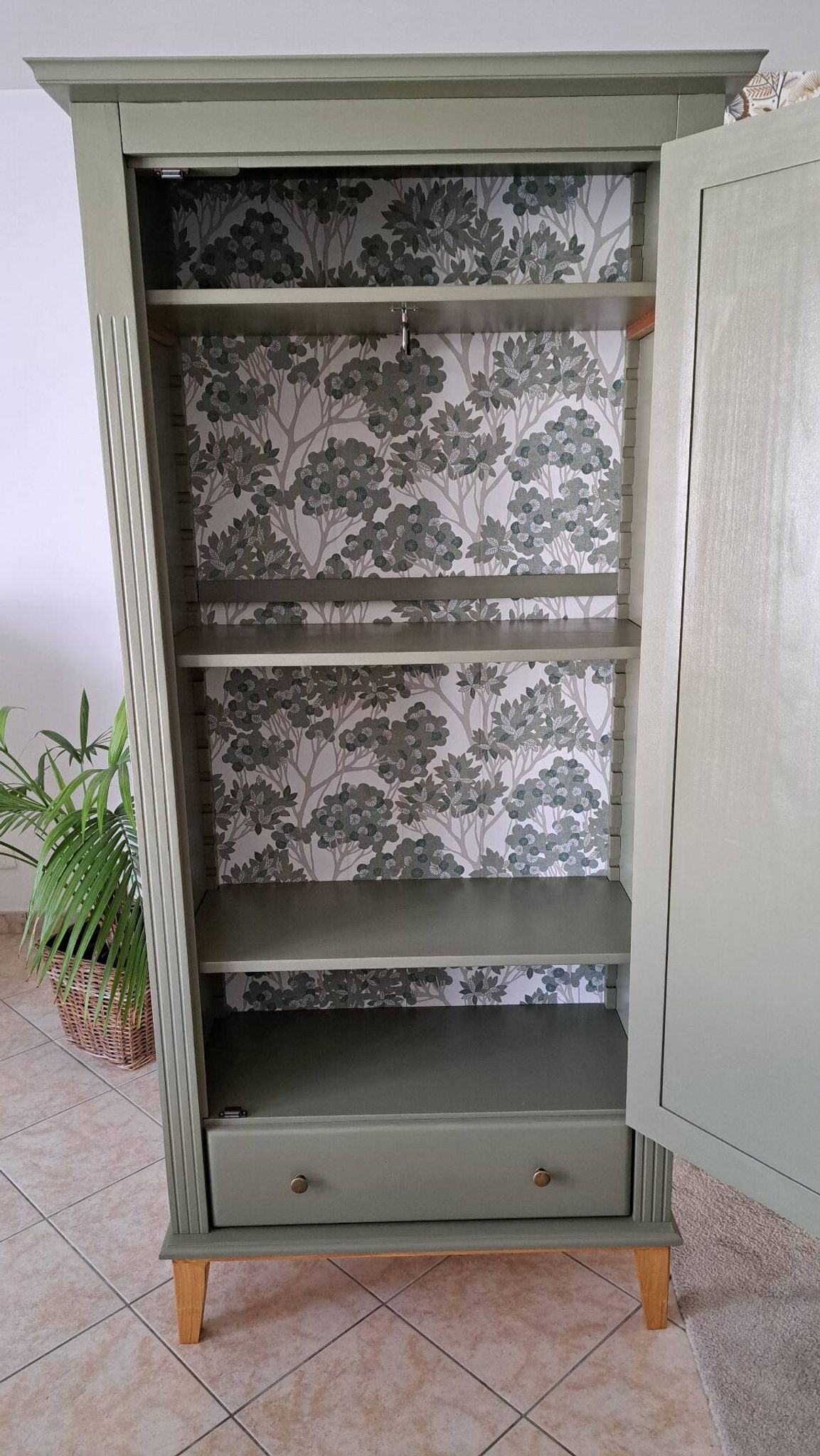 Wardrobe Rød Sødgren green Thisted