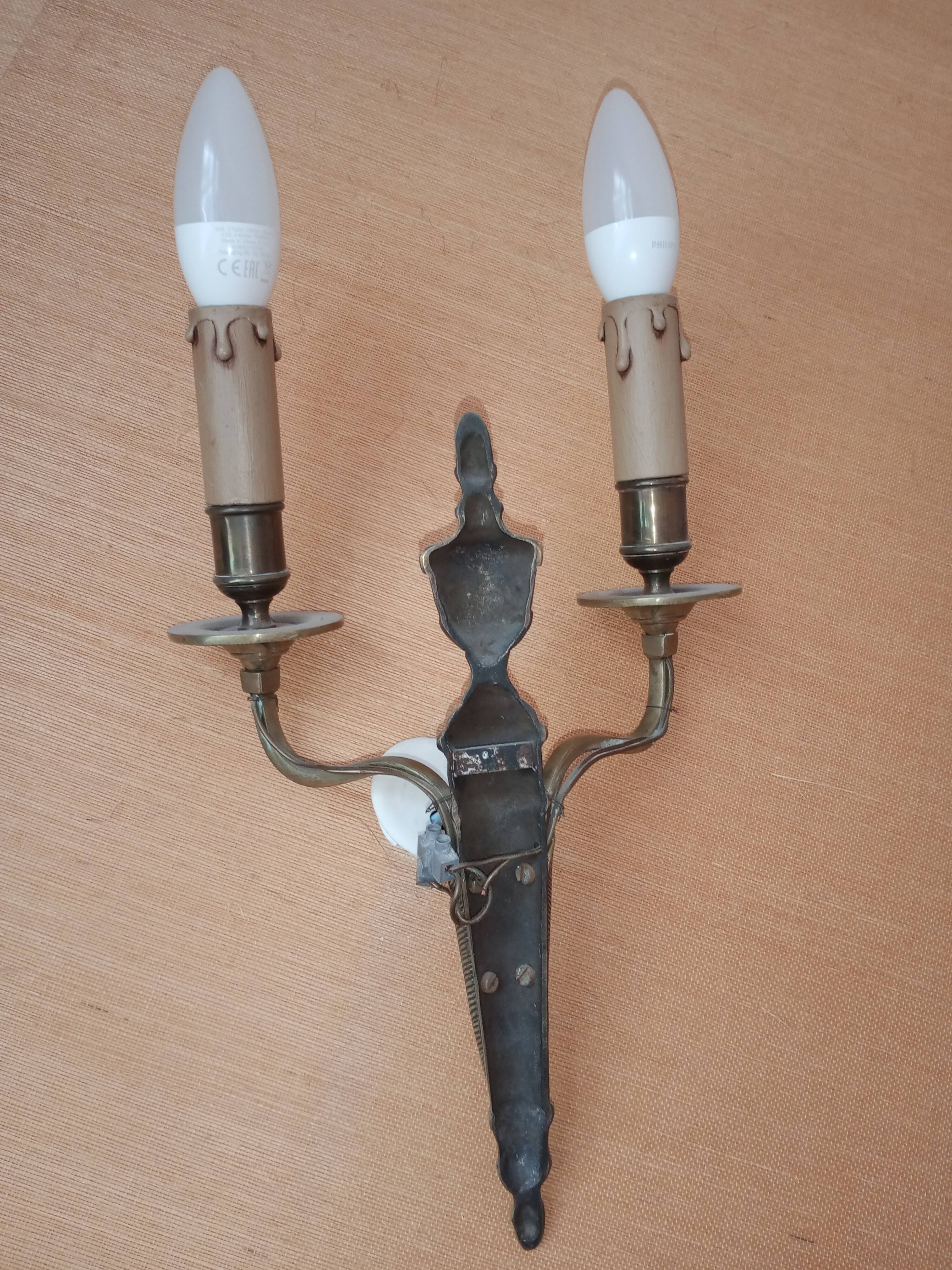 Paire d appliques Louis XVI en bronze