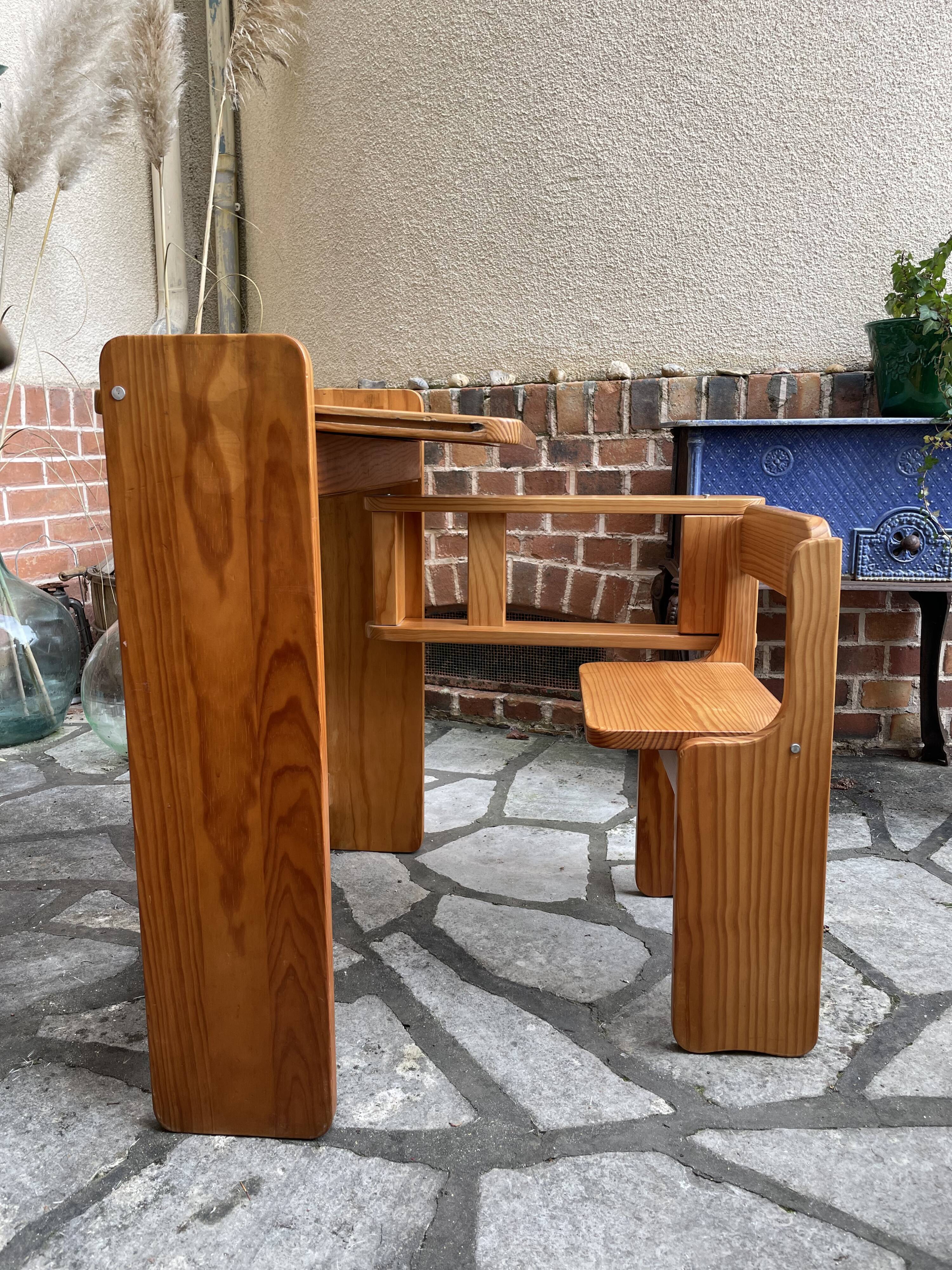 Trama folding children's desk