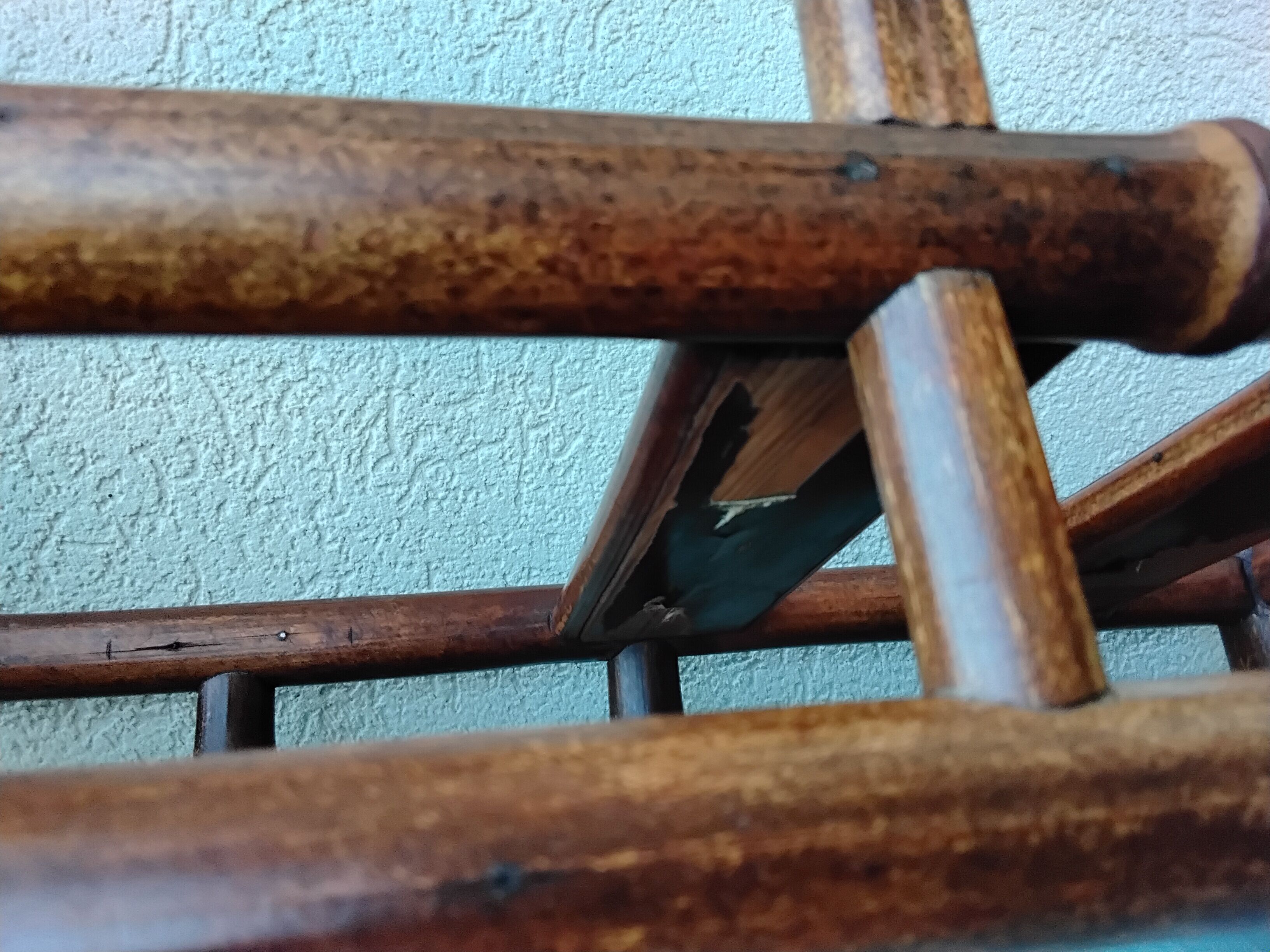 Bamboo shelf in Asian style