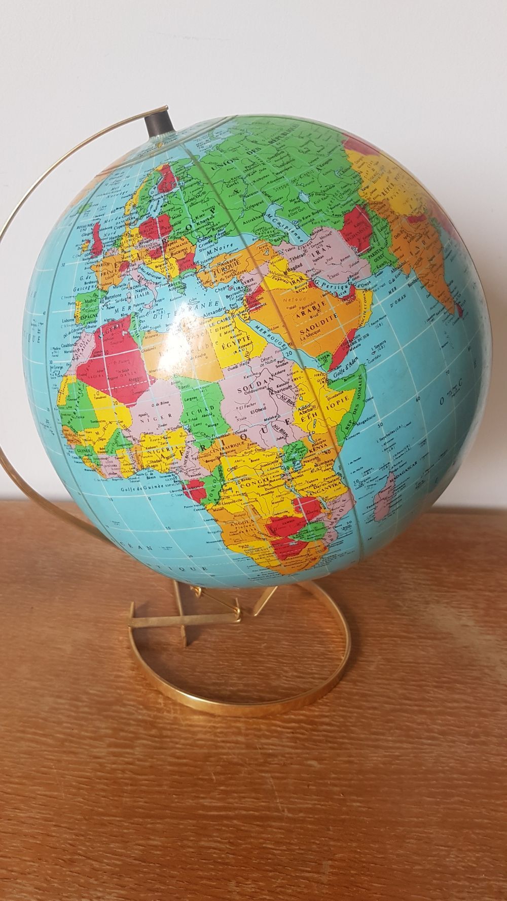 Earth globe from 1964