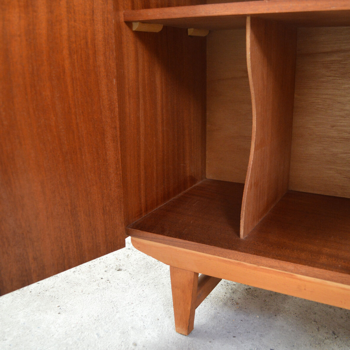 Meuble range-disques G-Plan