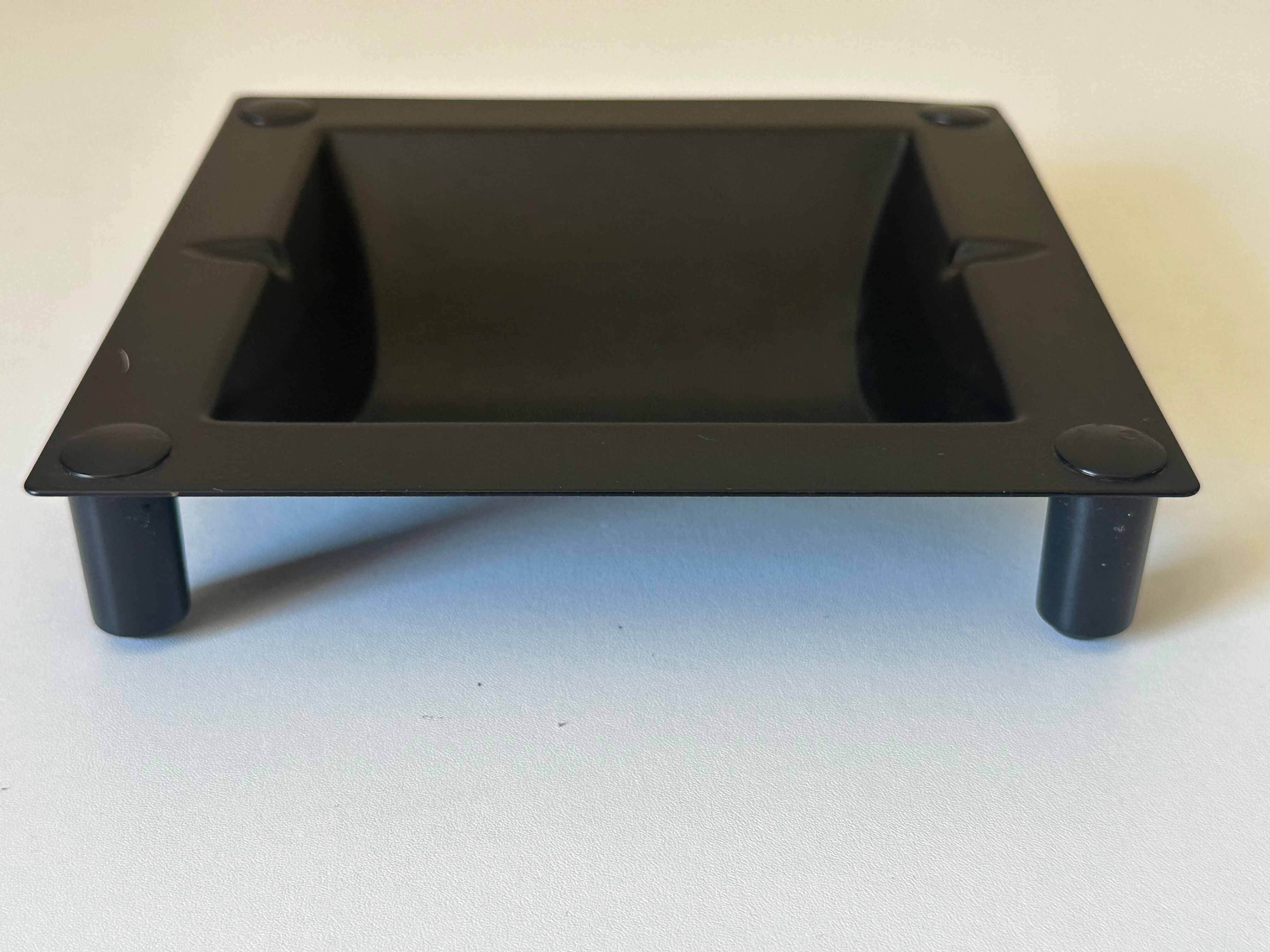 Ashtray manade vintage design 80 years