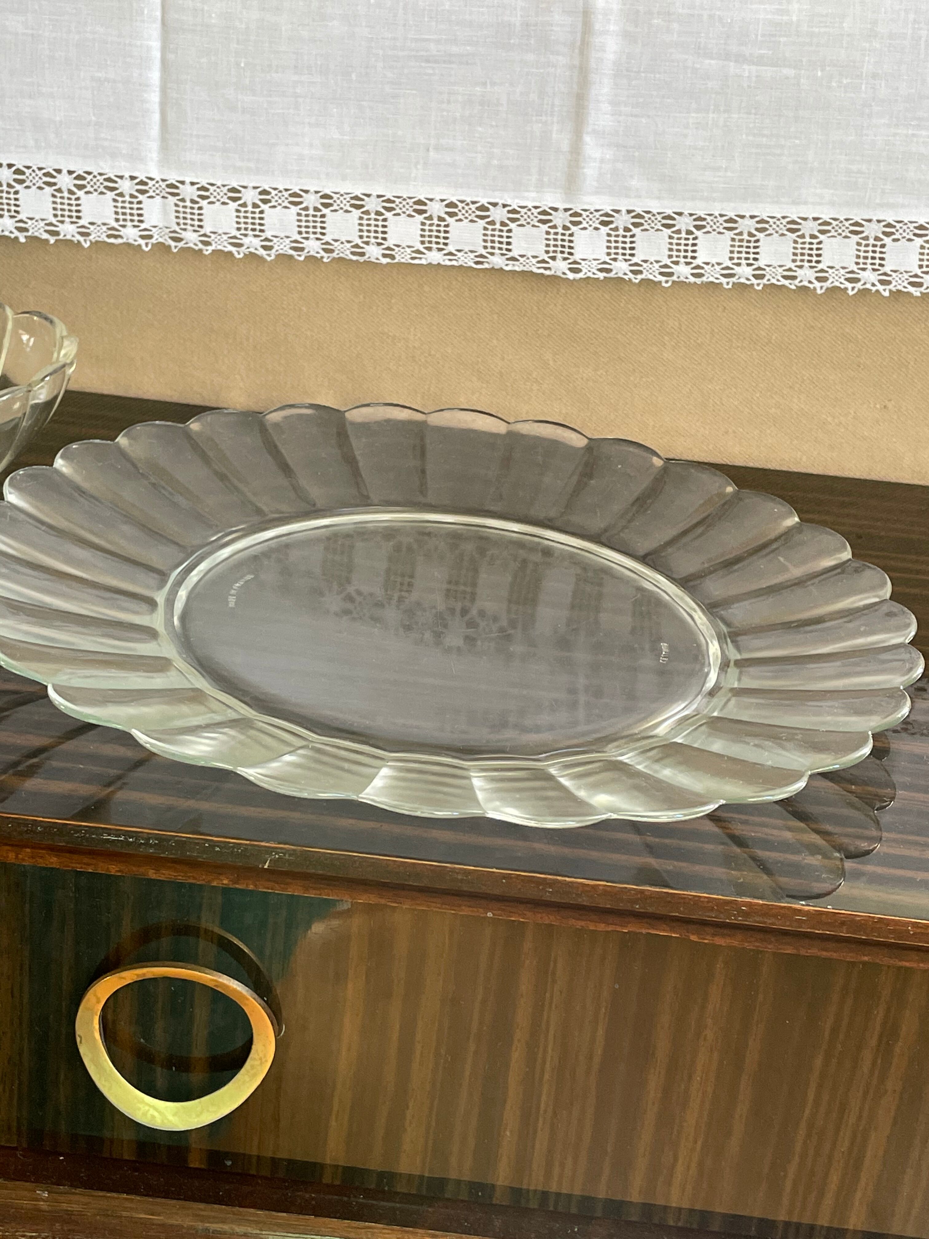 Presentation dish shape flower duralex vintage and ramekin