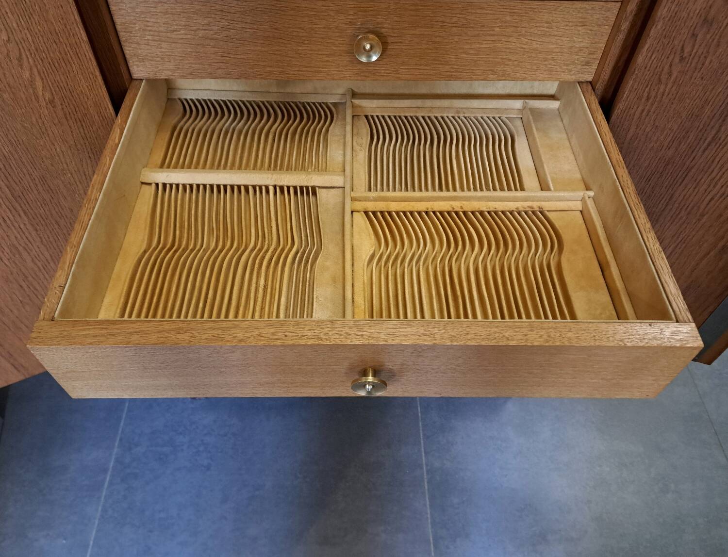 Art Deco marquetry household furniture