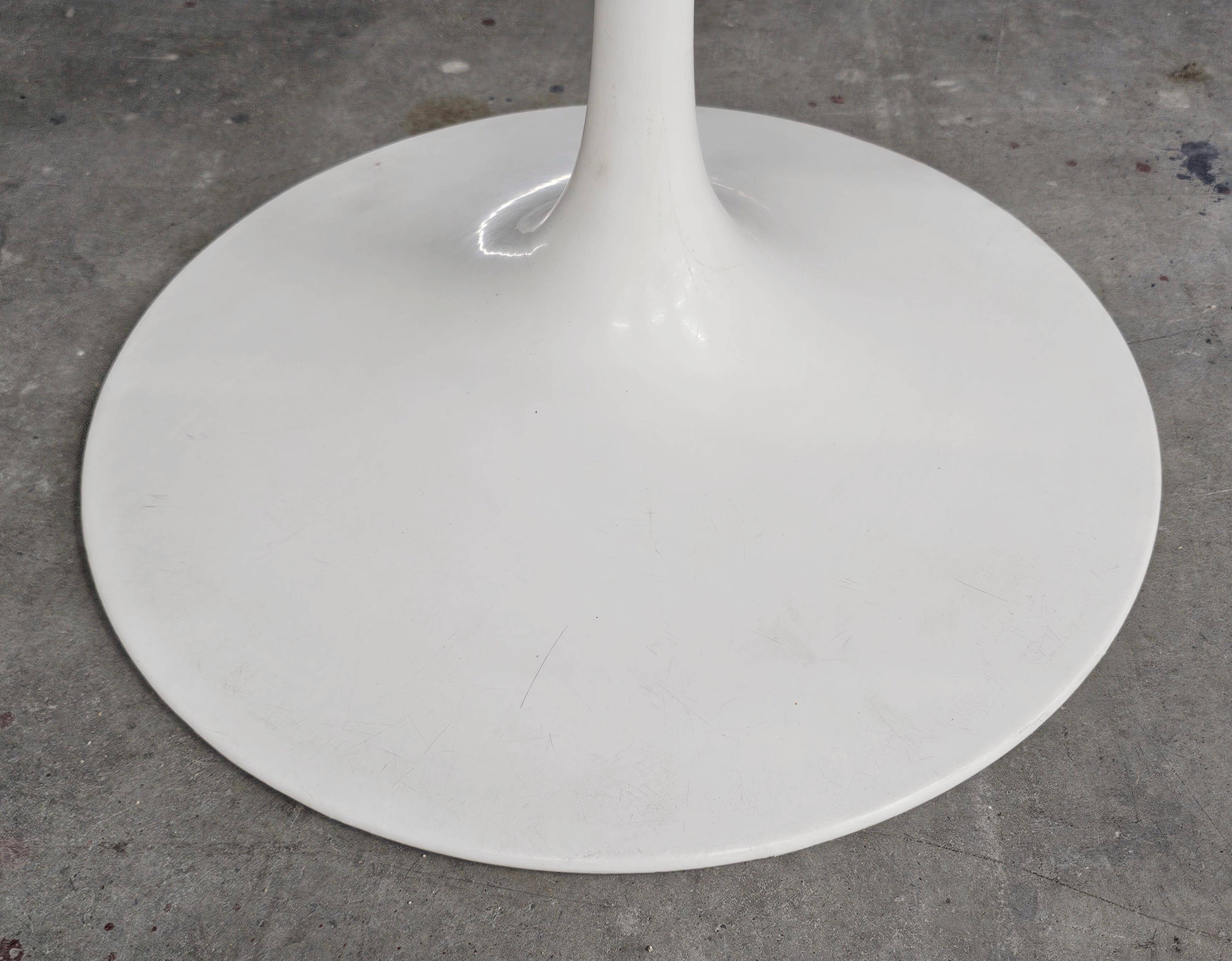 Tulip dining table with marble top by Eero Saarinen for Knoll International