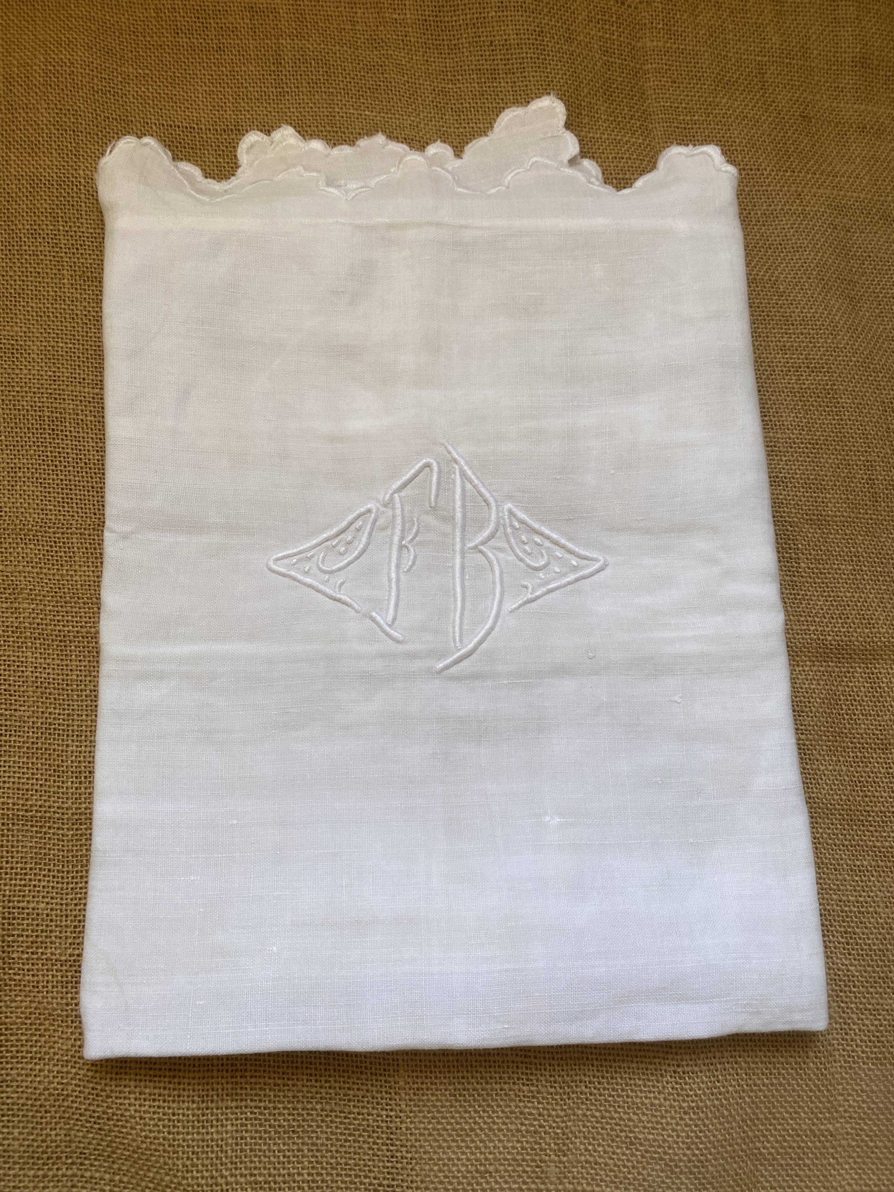 Taie monogramme FB en lin