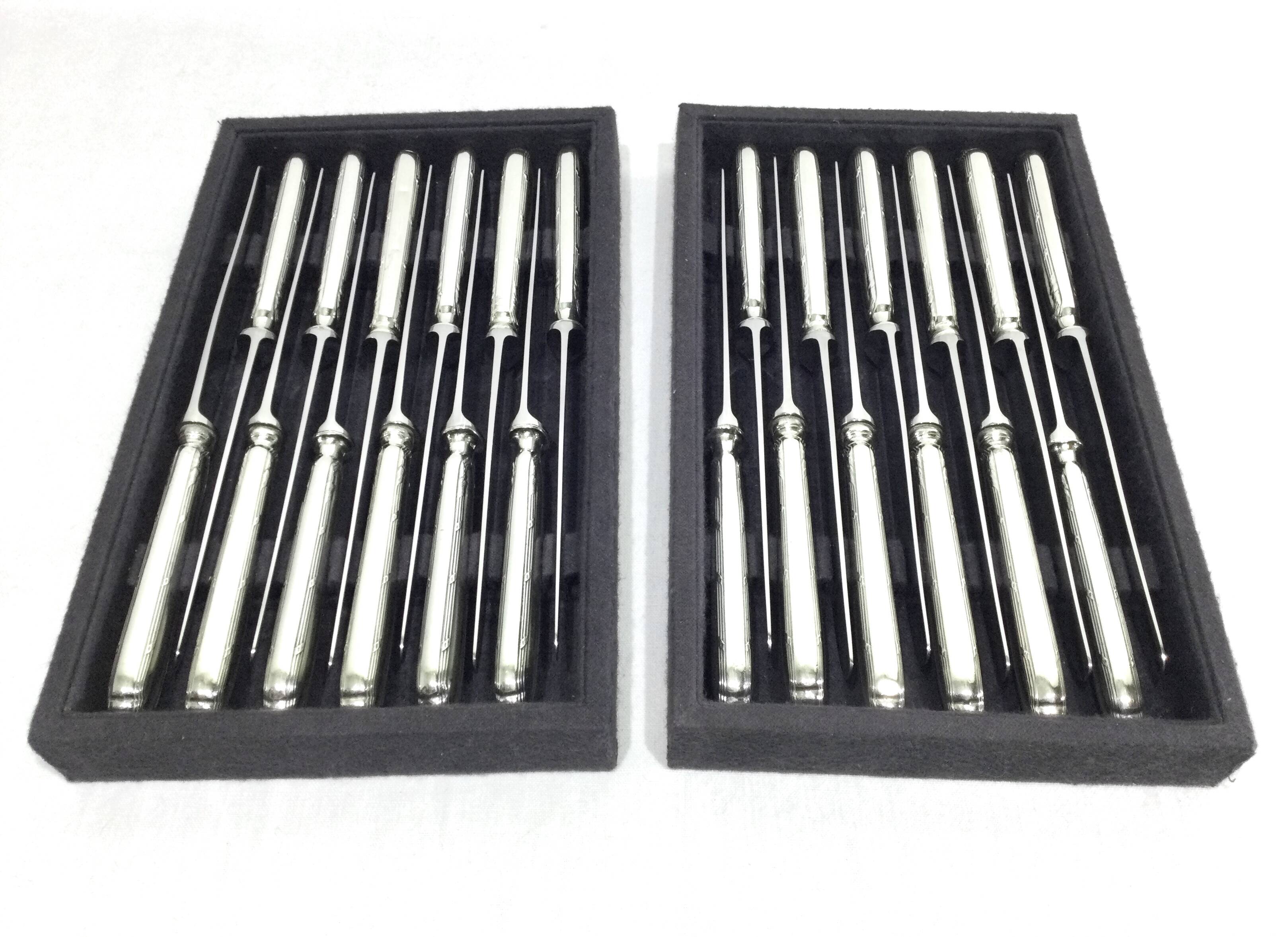 Ercuis – 12 silver-plated knives