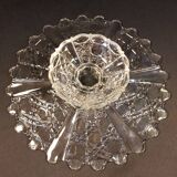 Presentation dish on glass foot