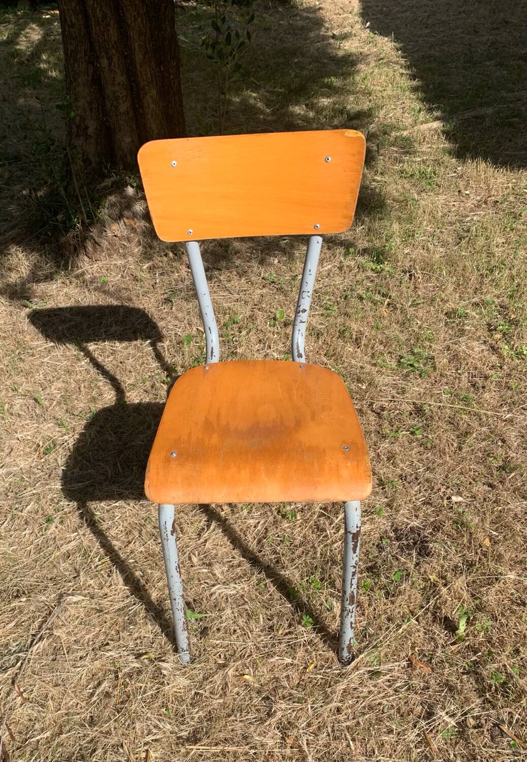 Adult model school chair