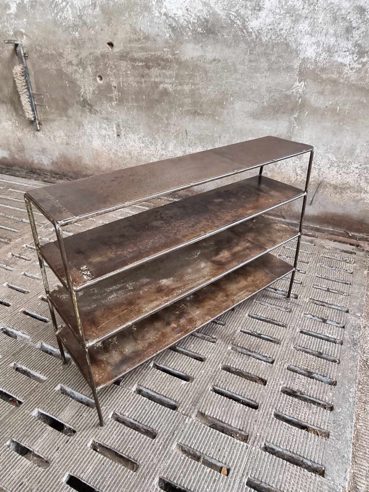 Industrial shelving rack