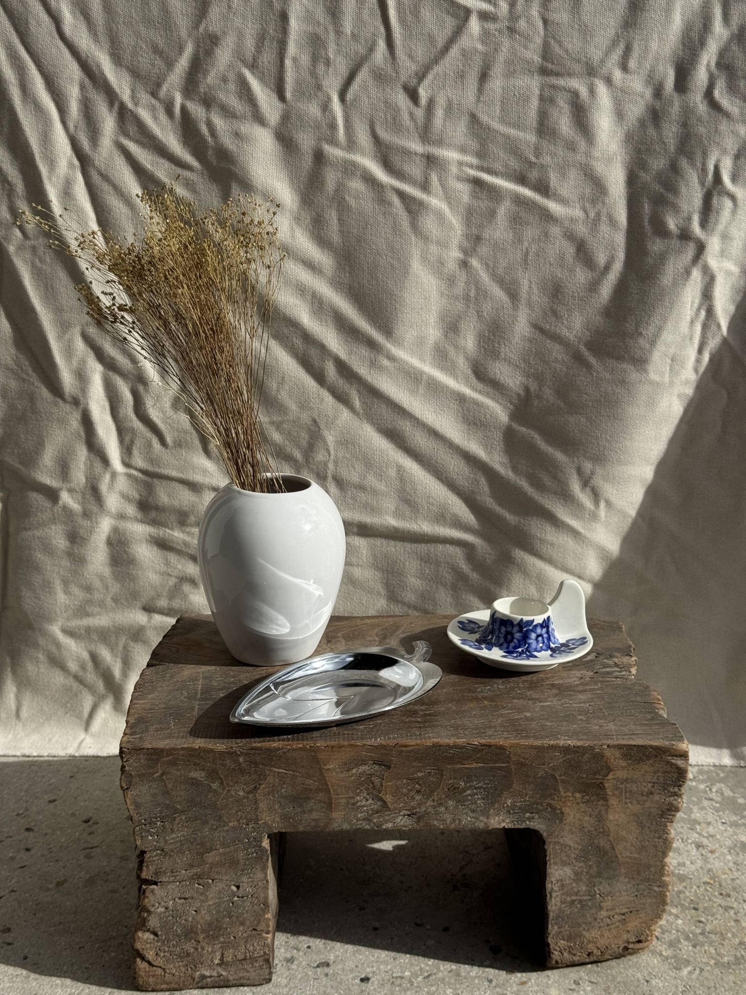 Vintage blue and white hand-held egg cup Poland D13