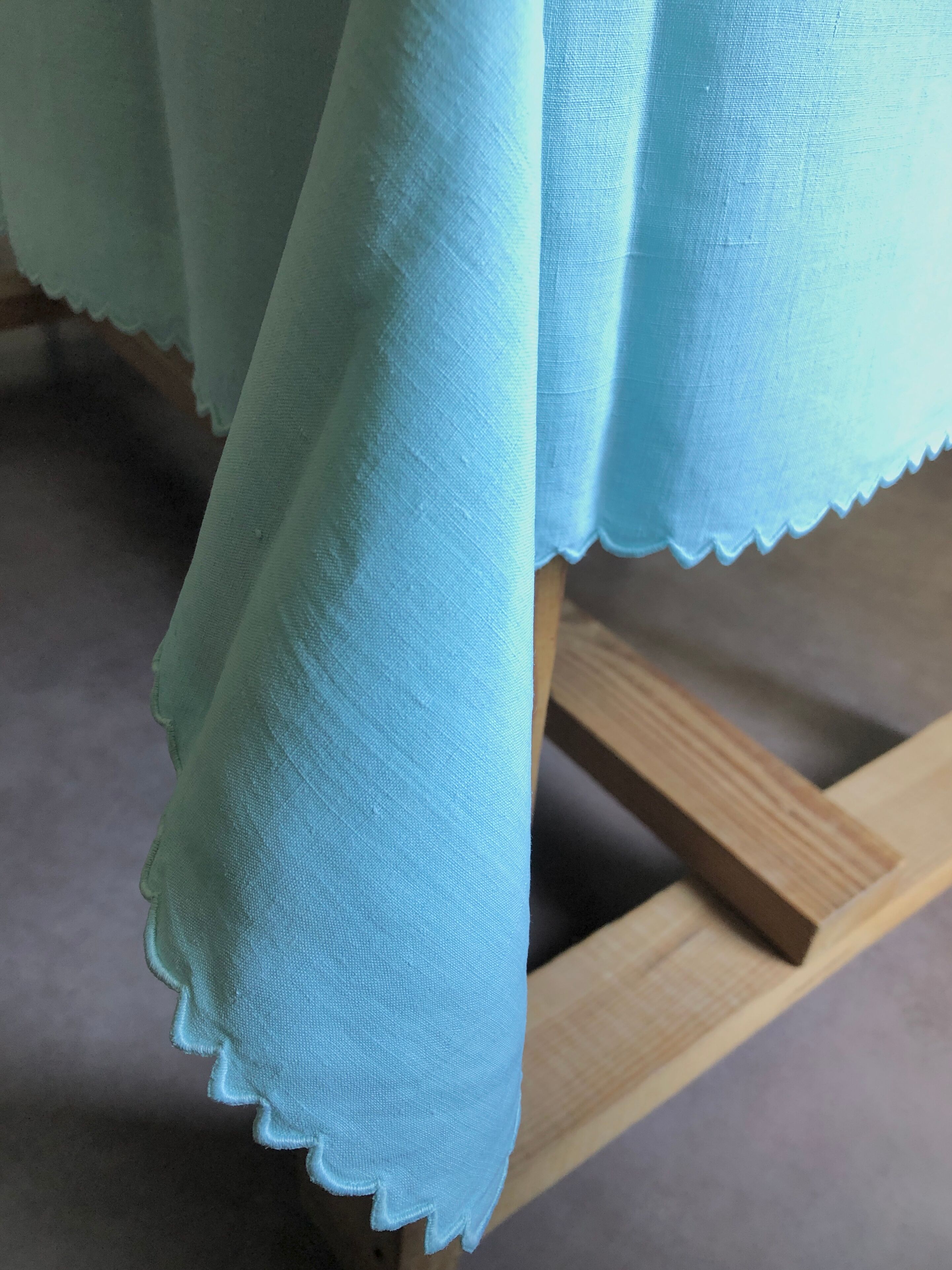 Tea cloth in pure linen aqua