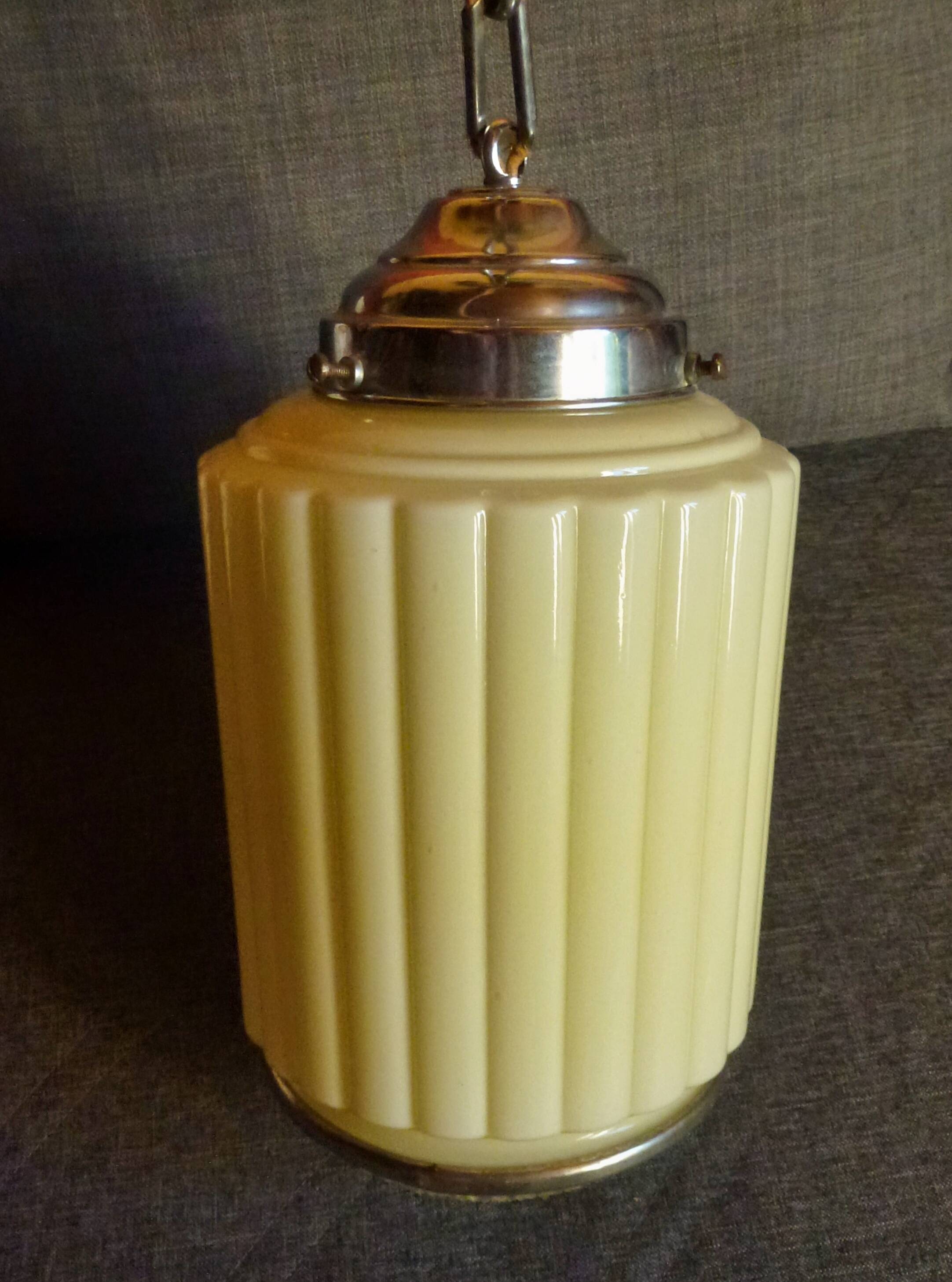 Art Deco "skyscraper" suspension