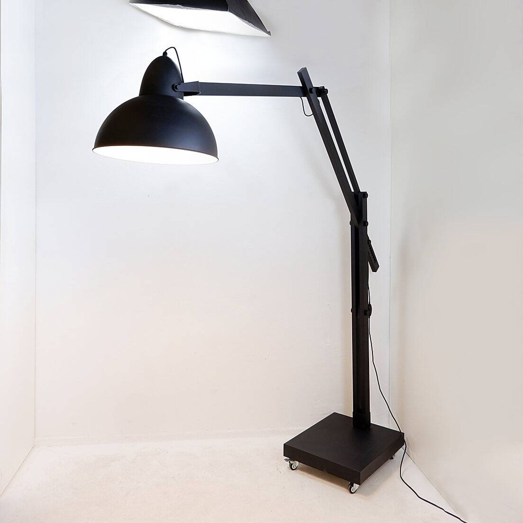 Floor Lamp XXL indoor/outdoor "Gigante Factory" - Kare Design