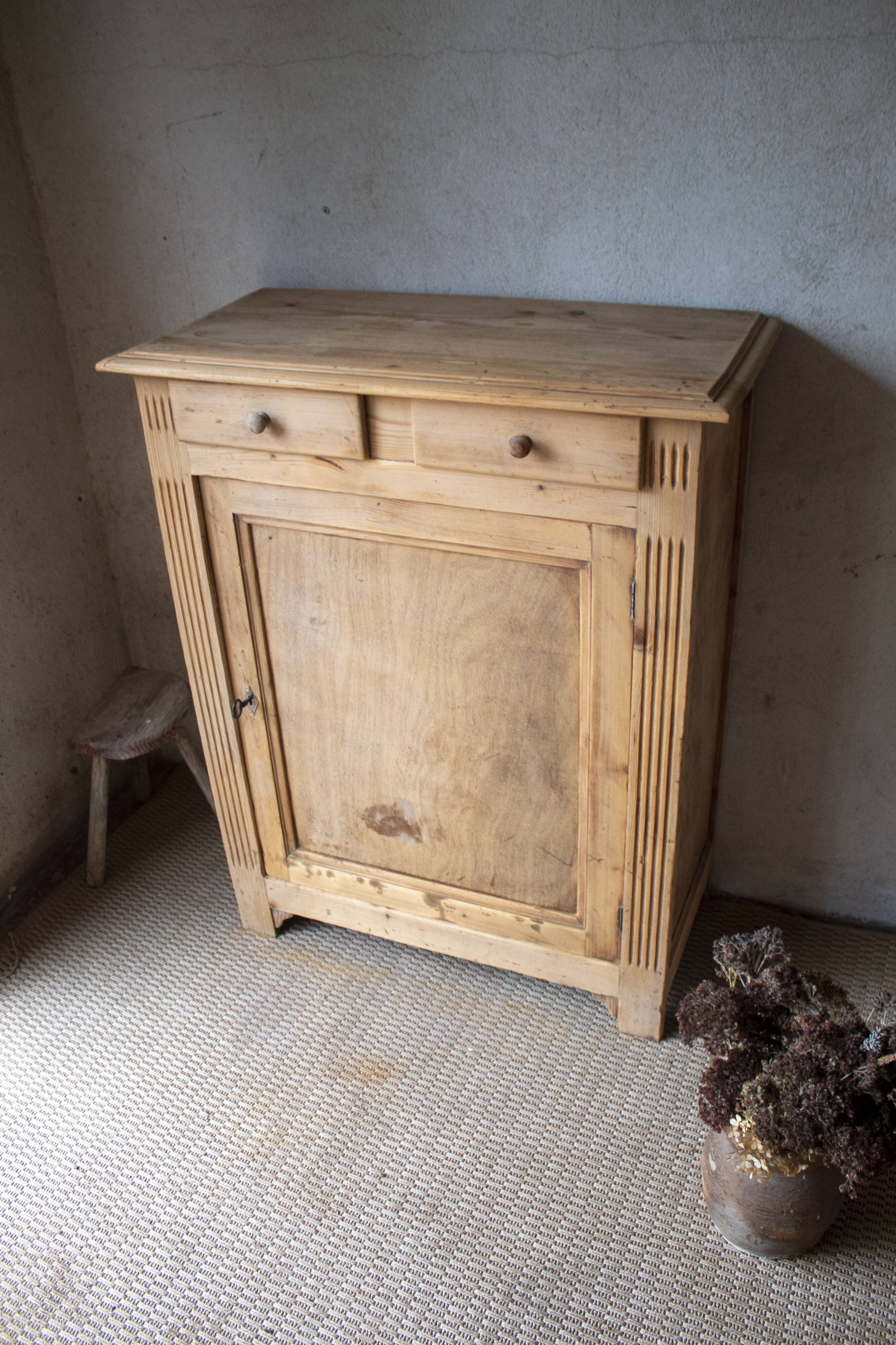 Parisian low buffet confectionery