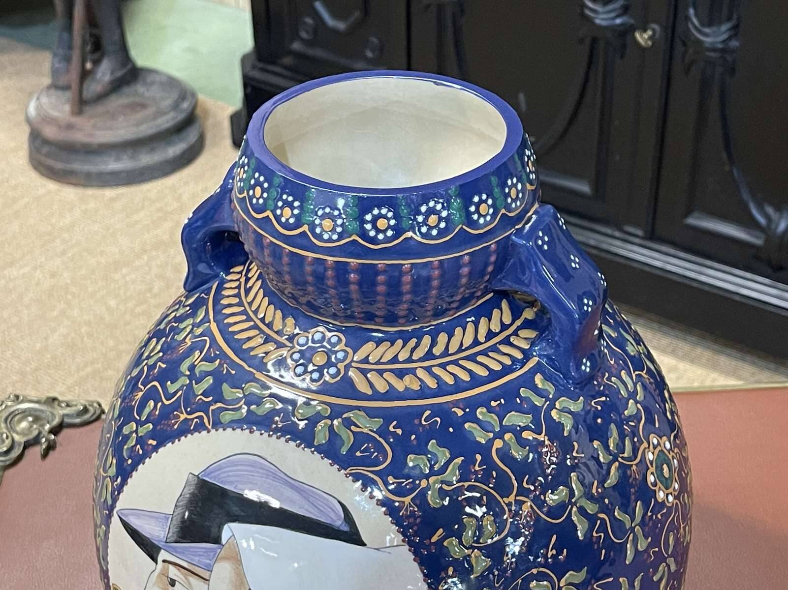Large round vase in Quimper earthenware from the 1930s.