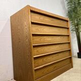 Vintage wooden chest of drawers