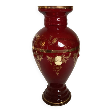 Cameo vase and red cabochons in burgundy glass