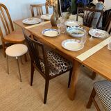 Extendable farmhouse table with 2 vintage leaves