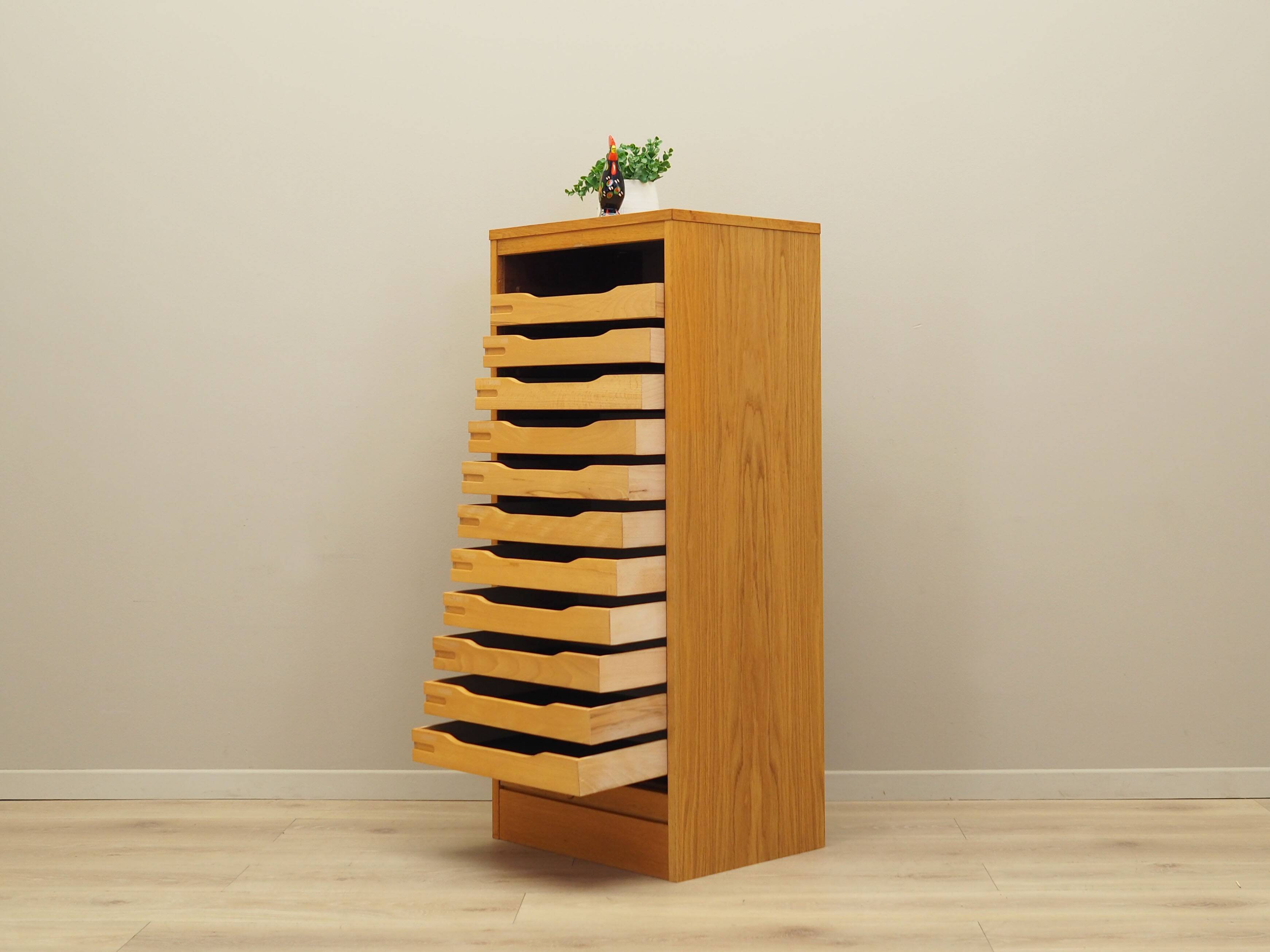 Ash dresser, Danish design, 1960s, production: Denmark
