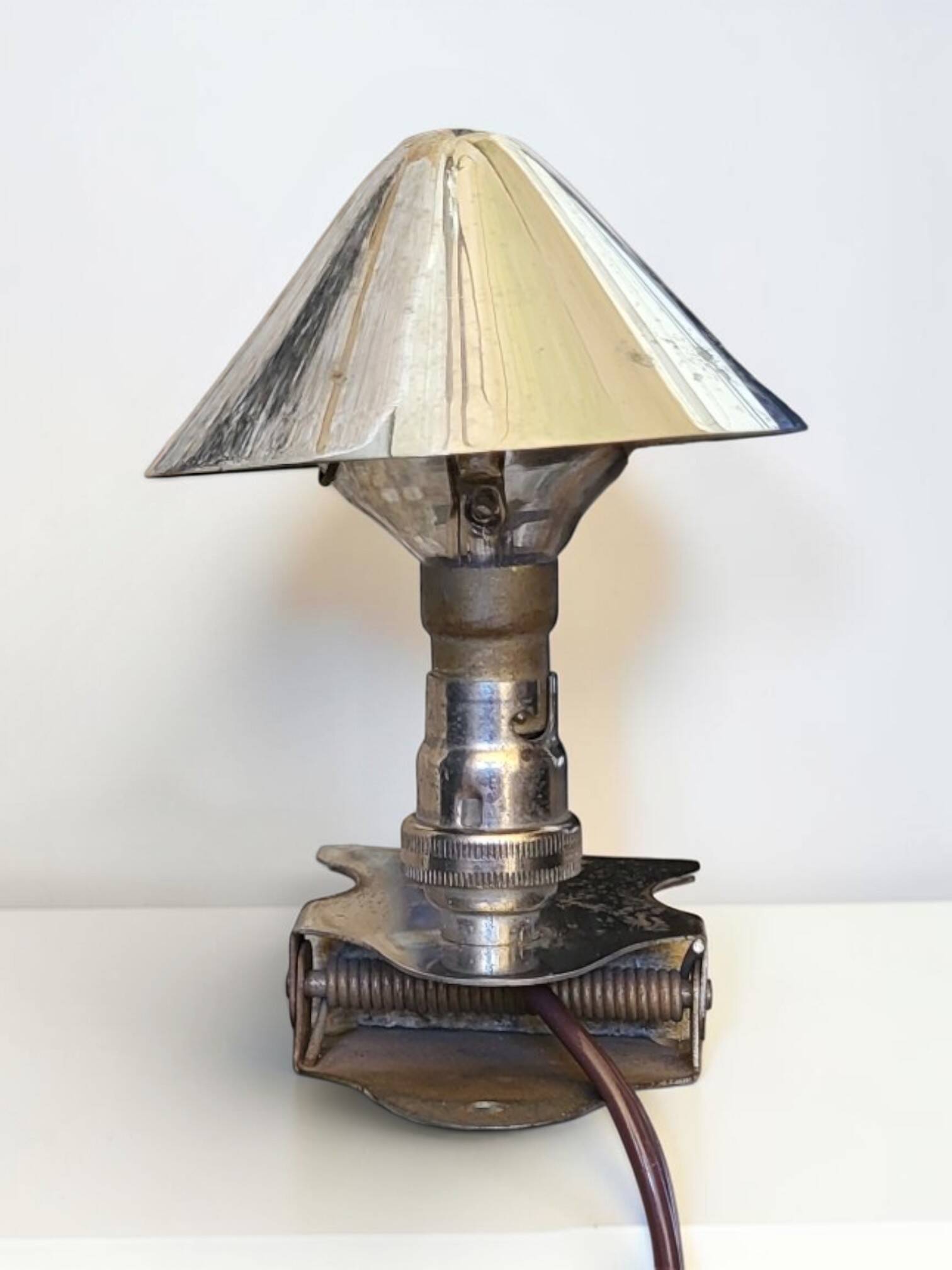 70s mushroom clip lamp