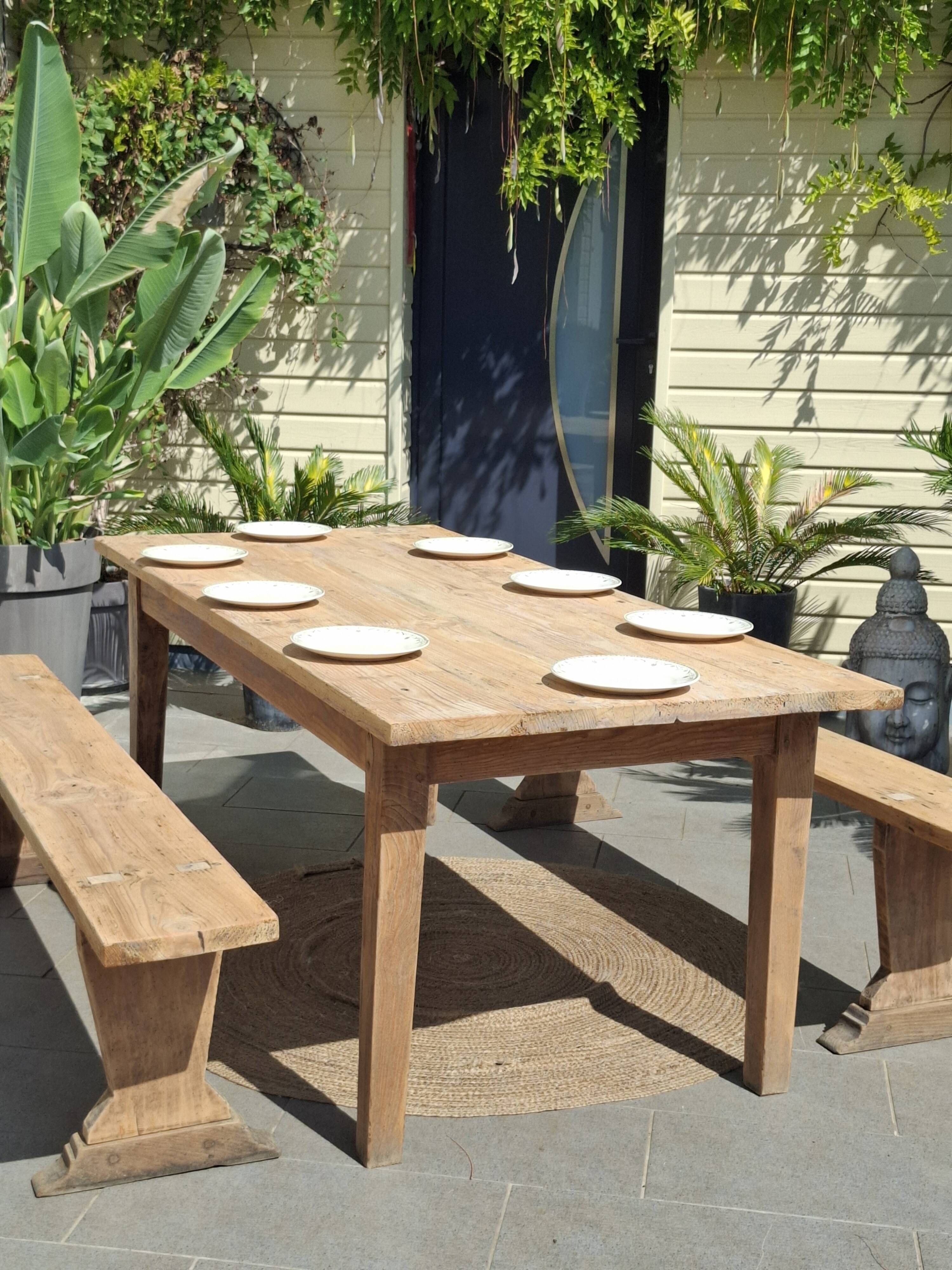 Table de ferme et ses 2 bancs