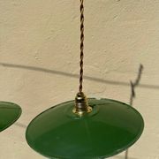 Vintage trio suspension lampshade in green and white enamelled metal.