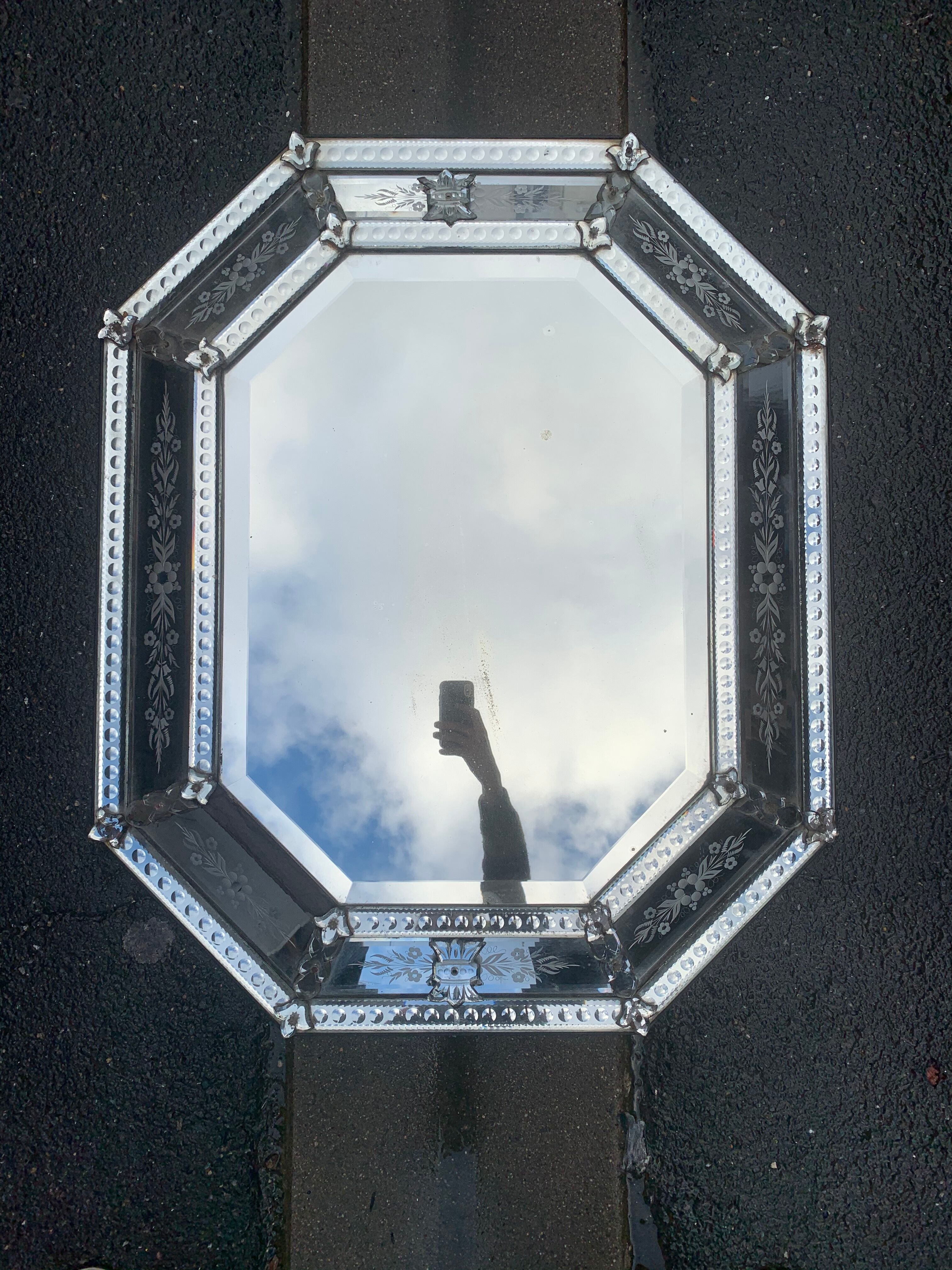 Venenian Mirror 82x100cm
