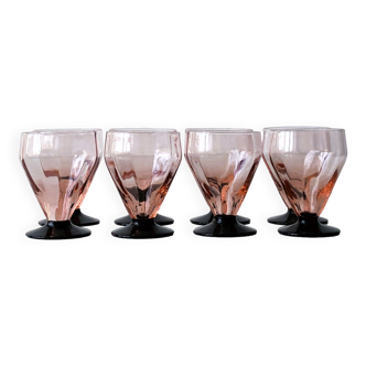 Set of 8 translucent pink liqueur glasses