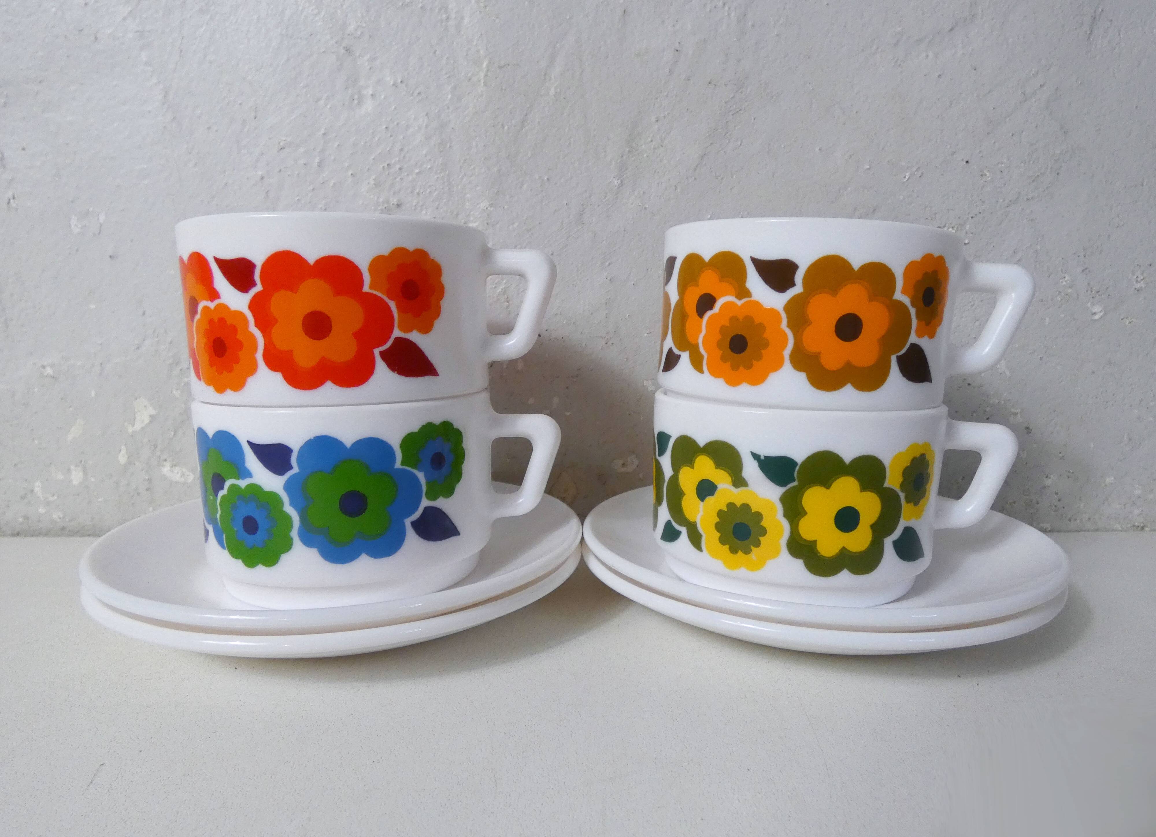 4 arcopal LOTUS cups