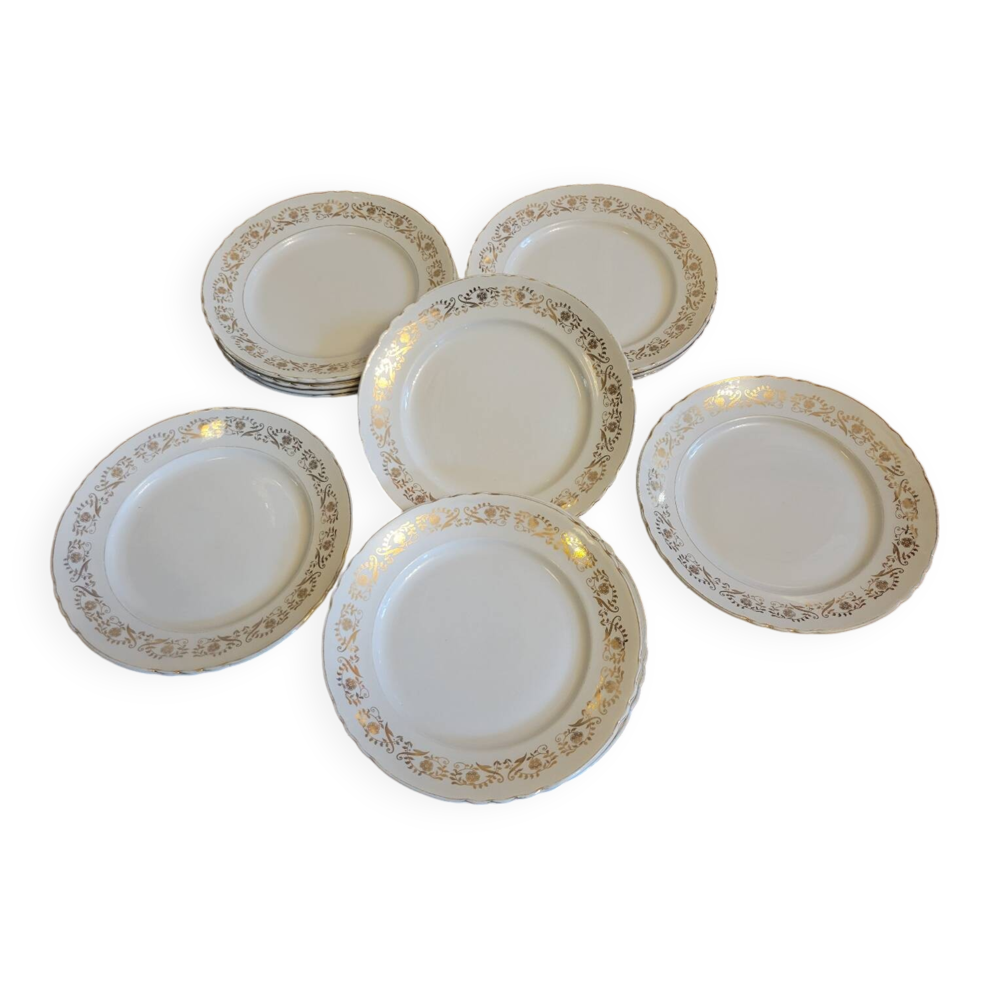 16 flat gold plates from Orchies porcelain