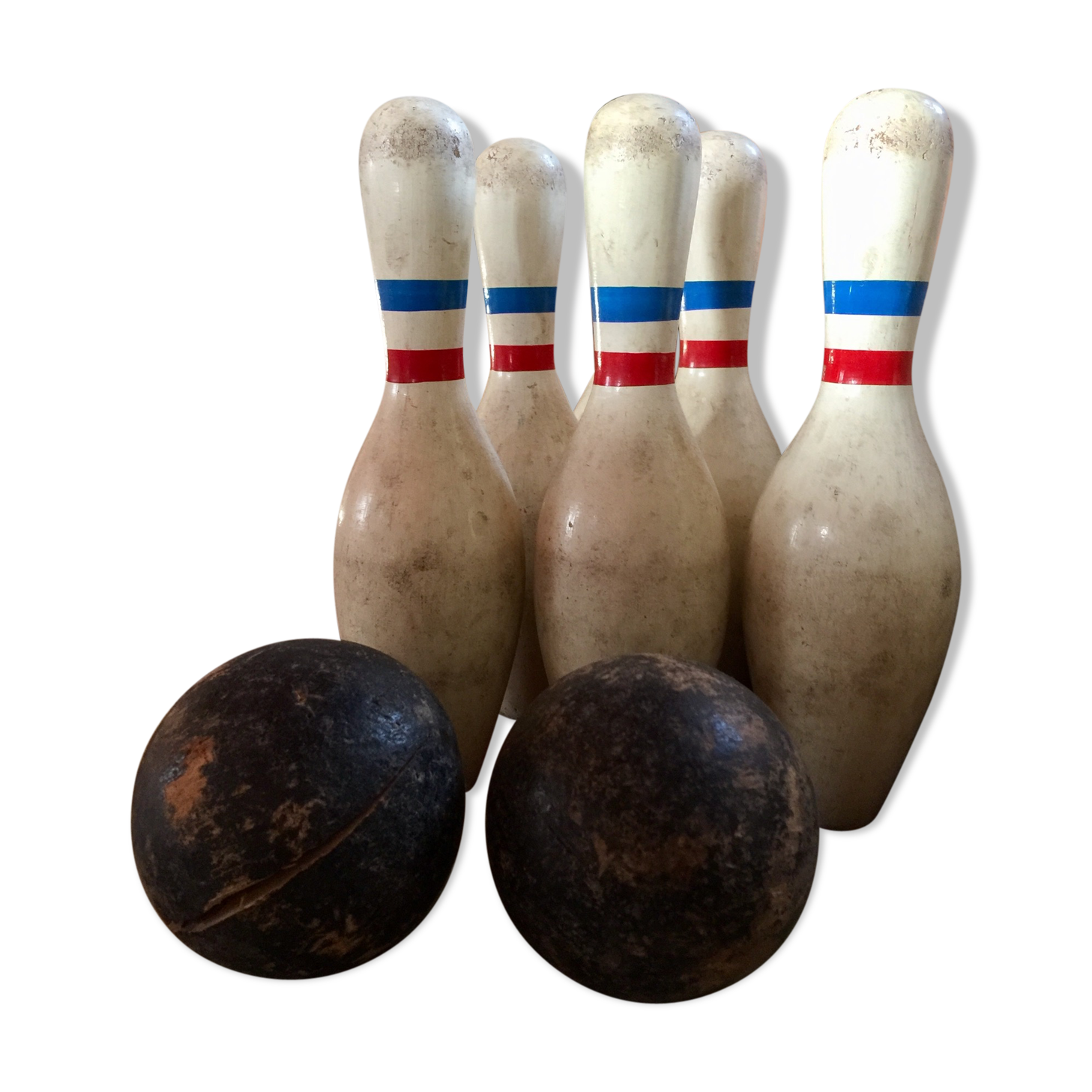 Ensemble de 6 quilles et 2 balles en bois
