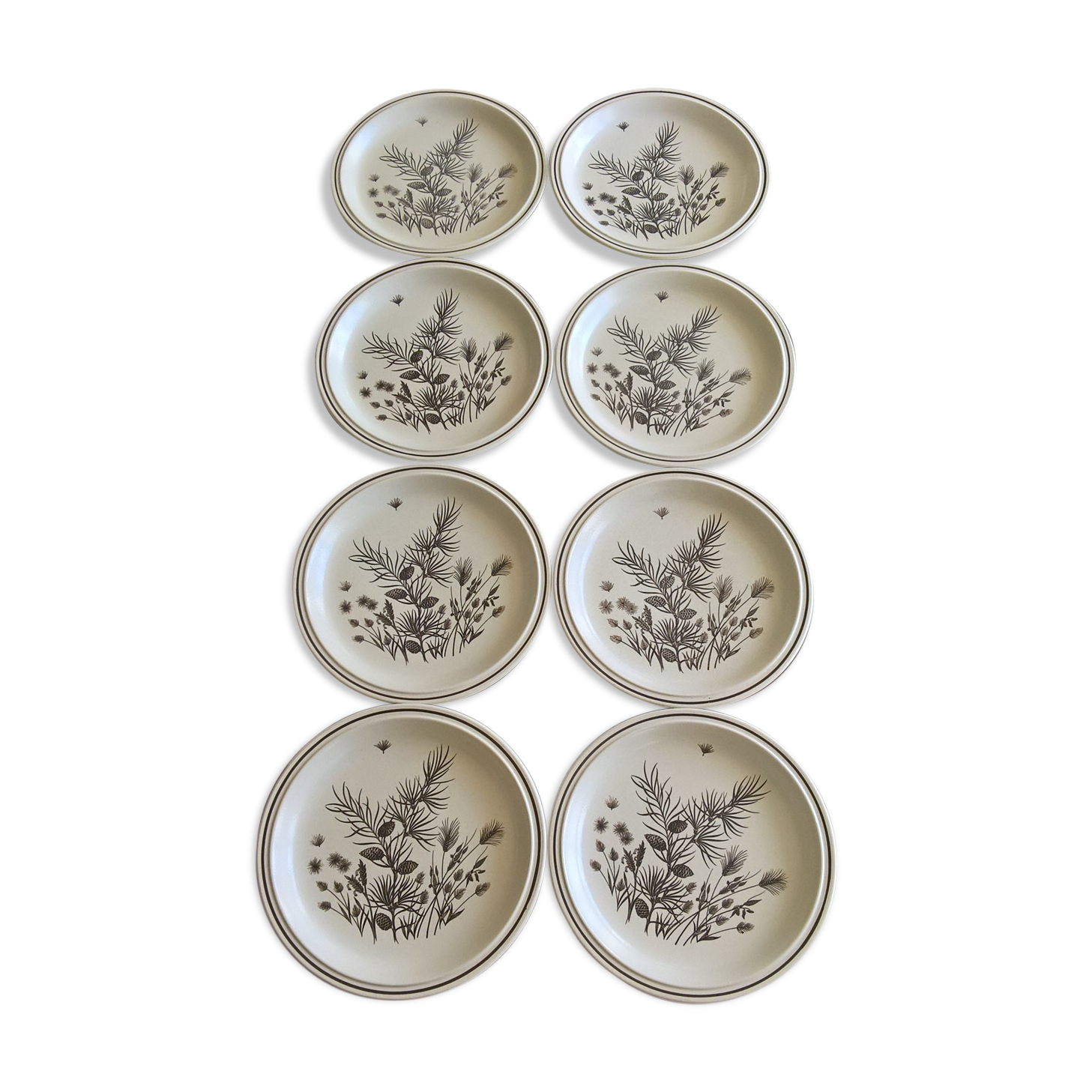 Eight plates WH Grindley Pinewood made in England