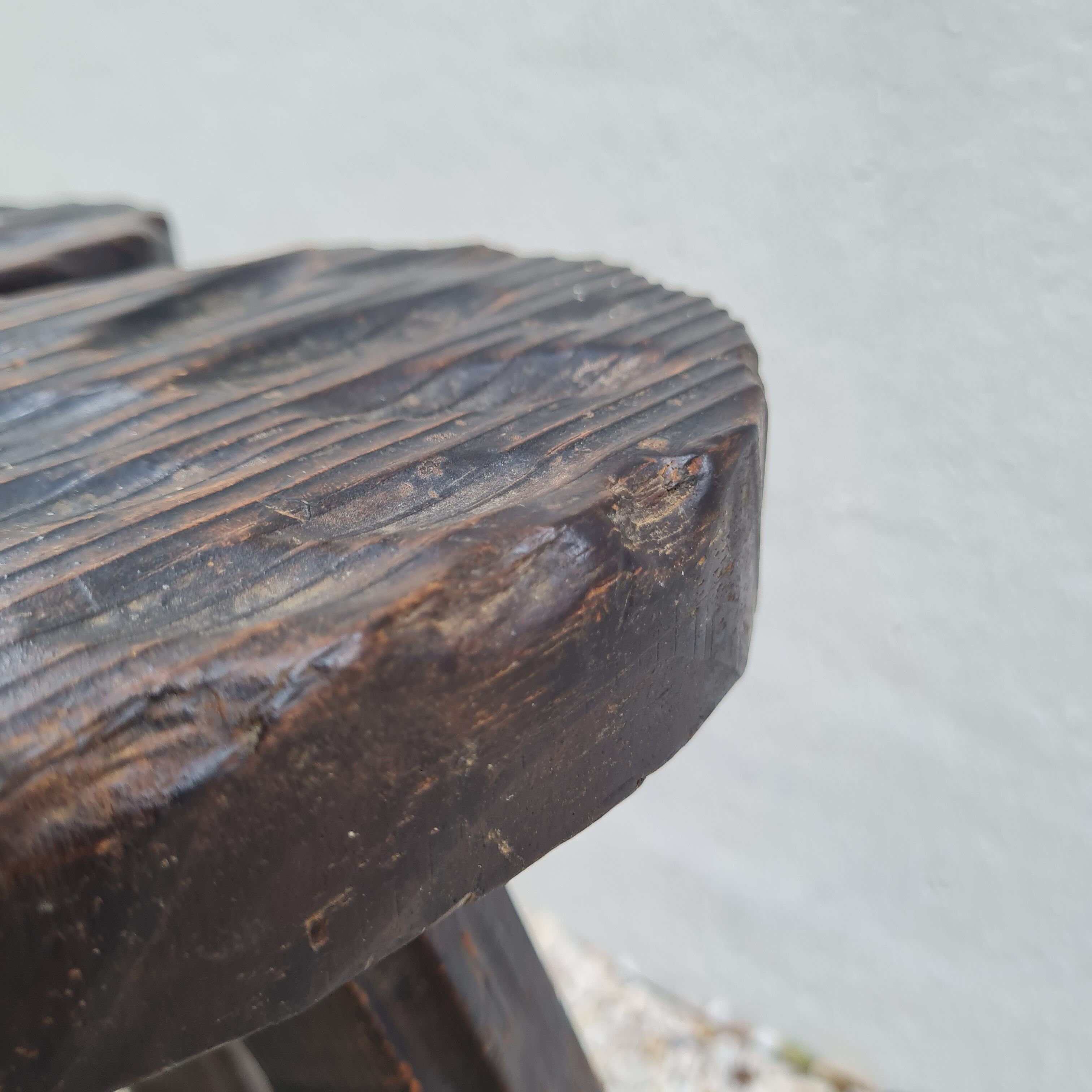 Heart tripod milking stool