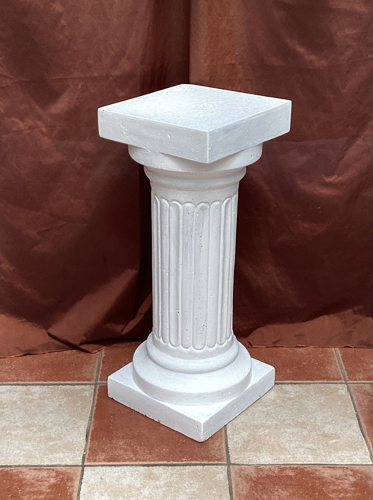 Vintage white plaster column dimension: H-73.5 cm-L-30cm-